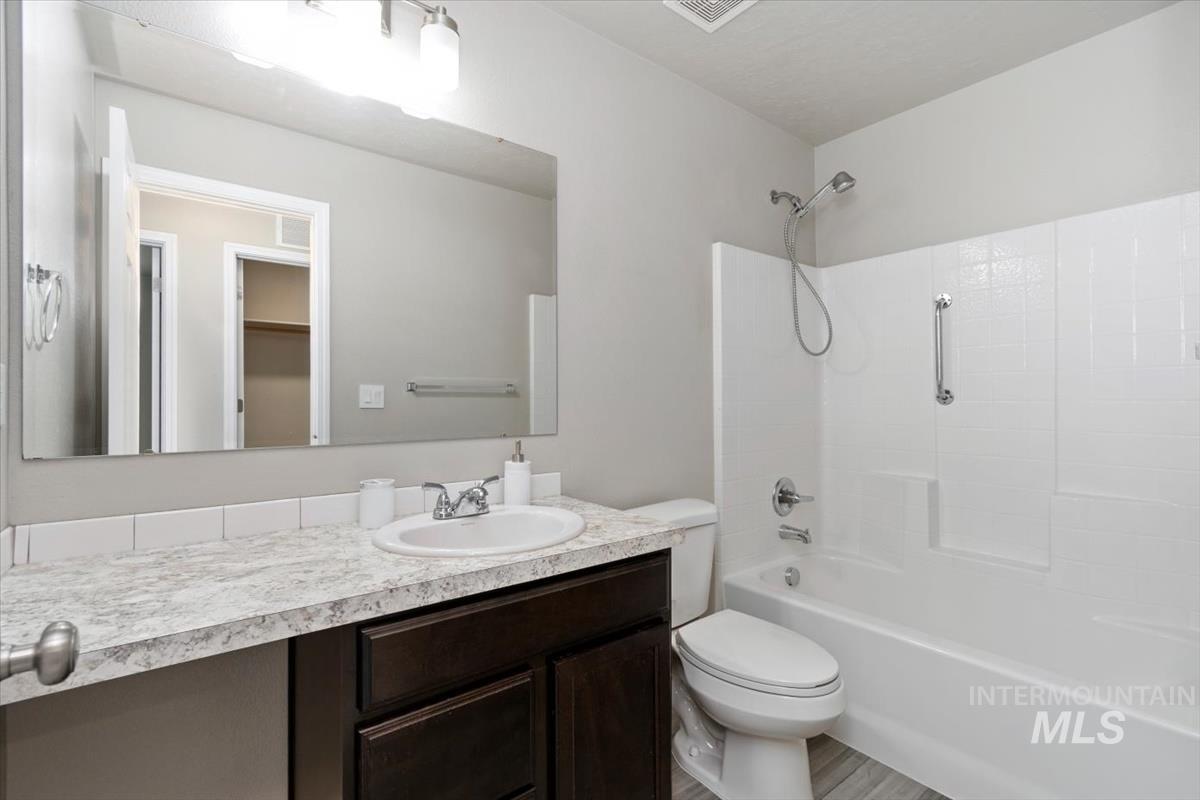 4323 Bainbridge St, Caldwell, Idaho 83607-4510, 3 Bedrooms, 2 Bathrooms, Residential For Sale, Price $420,000,MLS 98983050