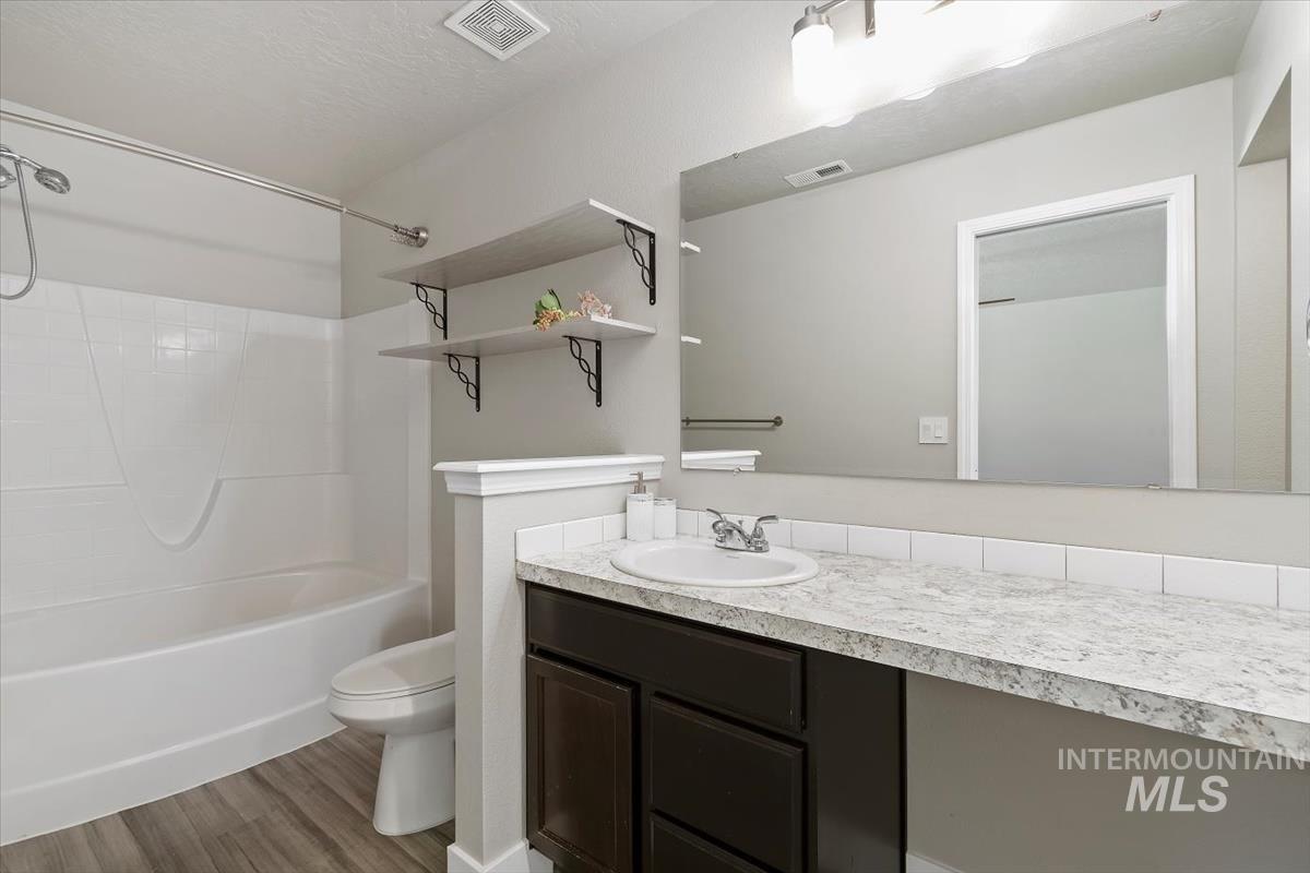 4323 Bainbridge St, Caldwell, Idaho 83607-4510, 3 Bedrooms, 2 Bathrooms, Residential For Sale, Price $420,000,MLS 98983050