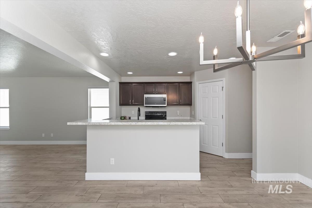 4323 Bainbridge St, Caldwell, Idaho 83607-4510, 3 Bedrooms, 2 Bathrooms, Residential For Sale, Price $420,000,MLS 98983050