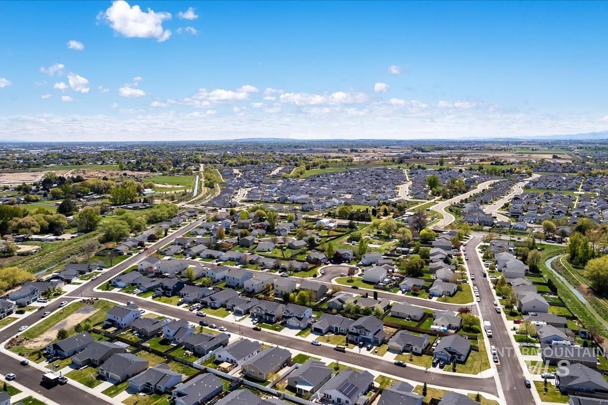 4323 Bainbridge St, Caldwell, Idaho 83607-4510, 3 Bedrooms, 2 Bathrooms, Residential For Sale, Price $420,000,MLS 98983050