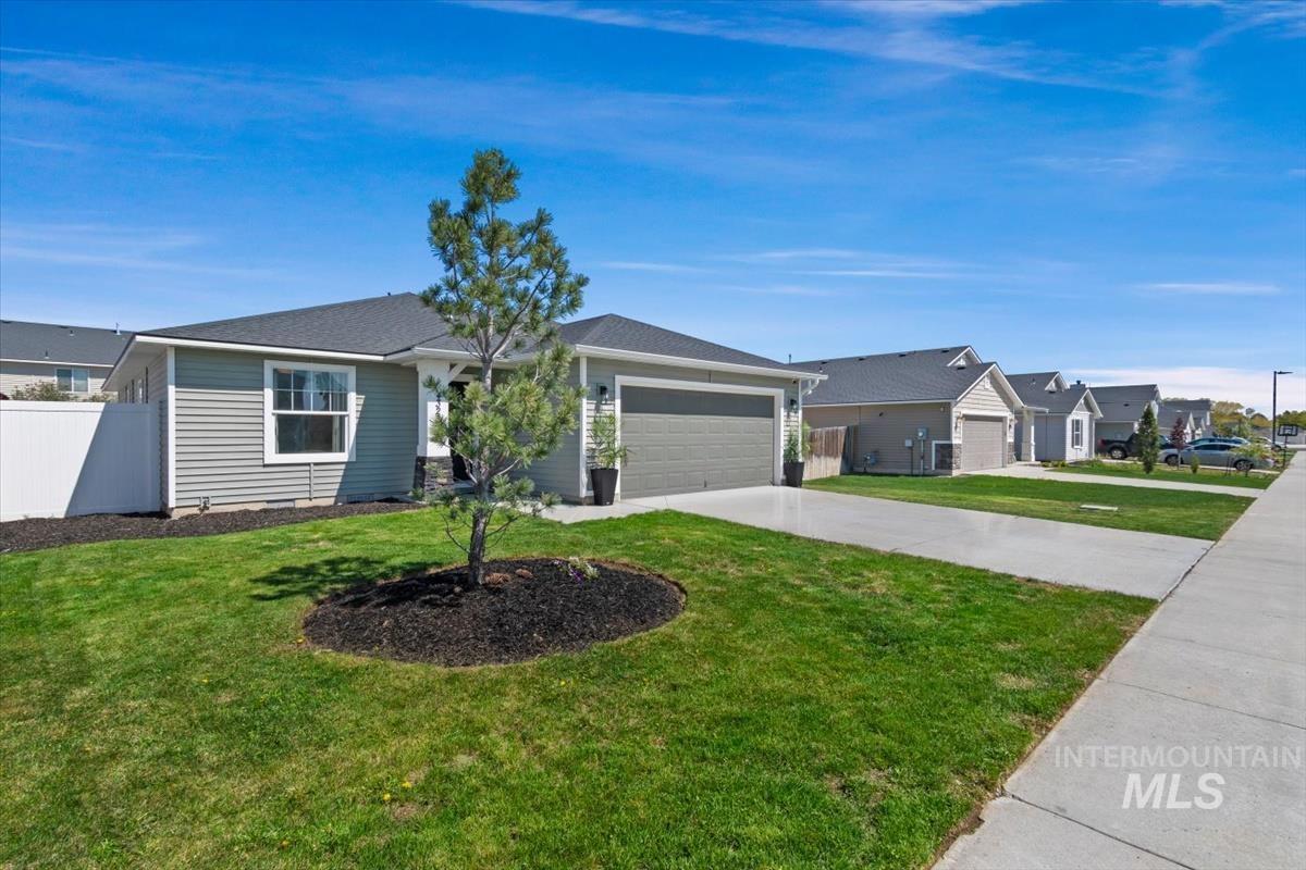4323 Bainbridge St, Caldwell, Idaho 83607-4510, 3 Bedrooms, 2 Bathrooms, Residential For Sale, Price $420,000,MLS 98983050