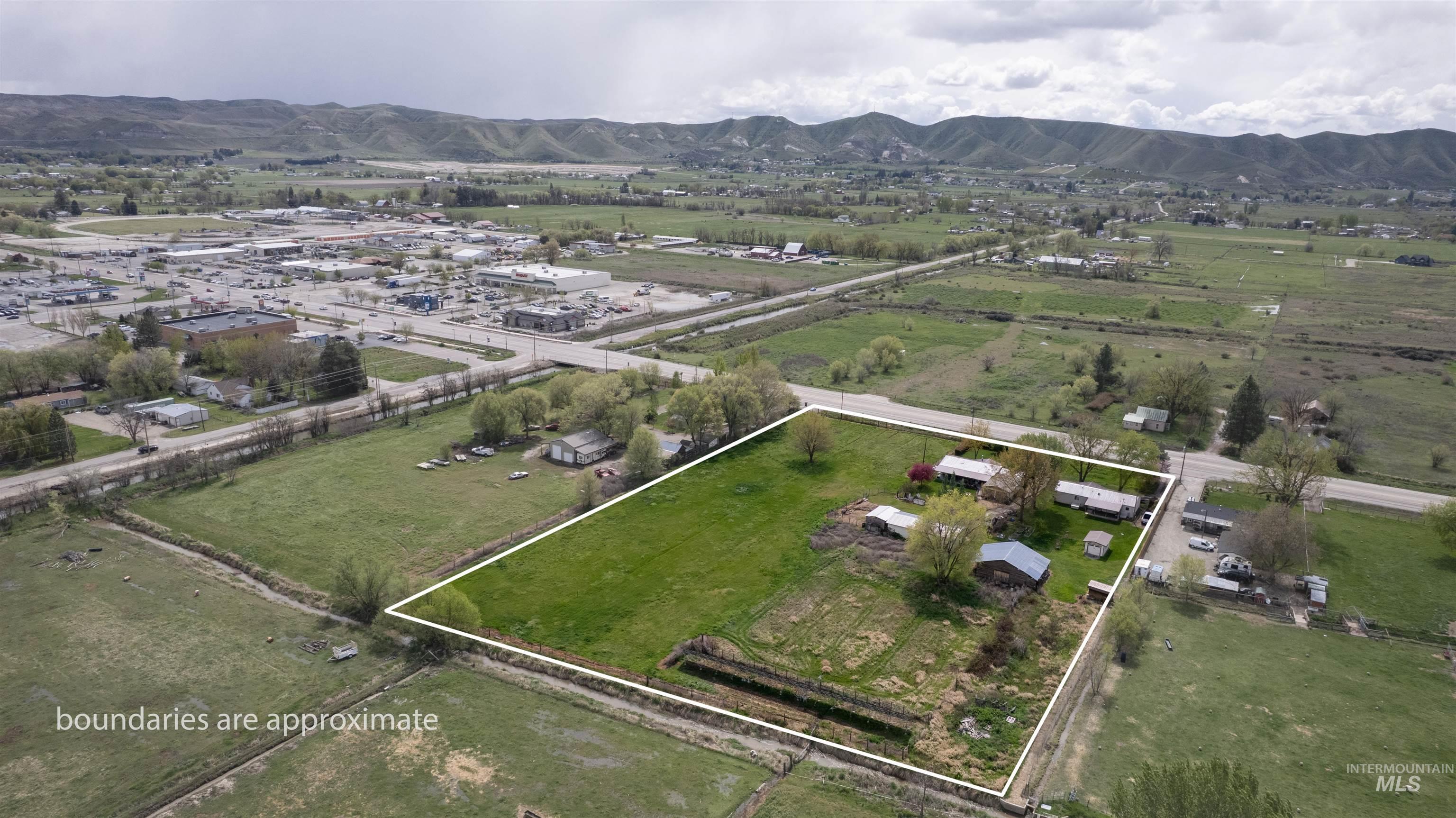 338 & 340 W Hwy 52, Emmett, Idaho 83617, Business/Commercial For Sale, Price $1,300,000, 98983052