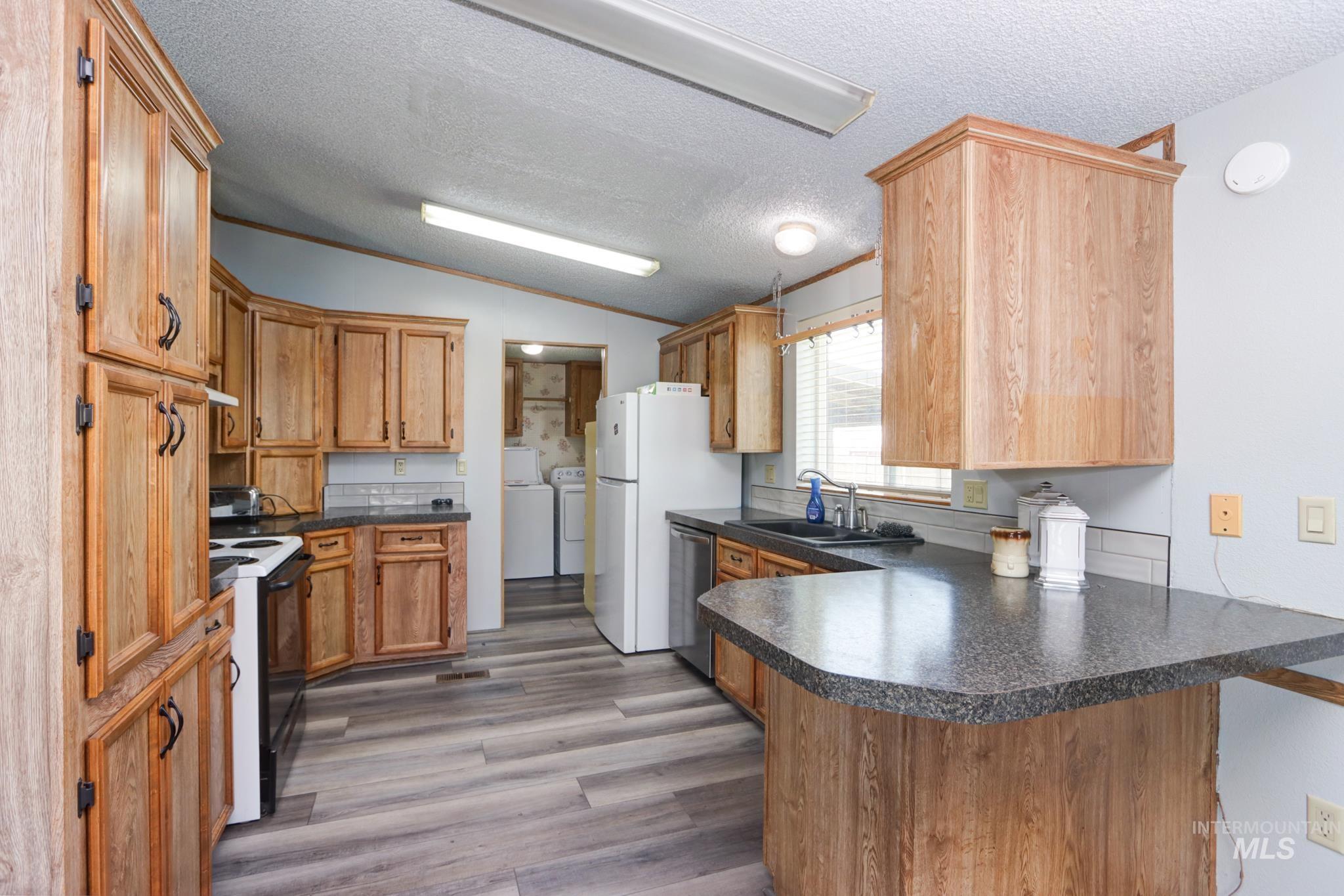 338 & 340 W Hwy 52, Emmett, Idaho 83617, Business/Commercial For Sale, Price $1,300,000, 98983052