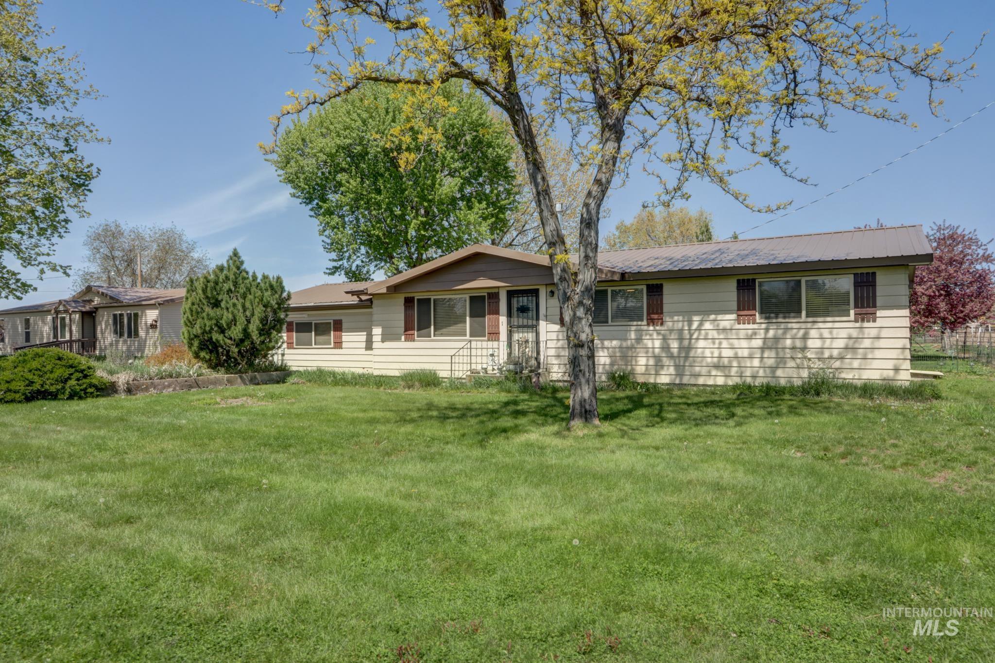 338, 340, & TBD W Hwy 52, Emmett, Idaho 83617, 6 Bedrooms, 4 Bathrooms, Residential For Sale, Price $1,249,500,MLS 98983053