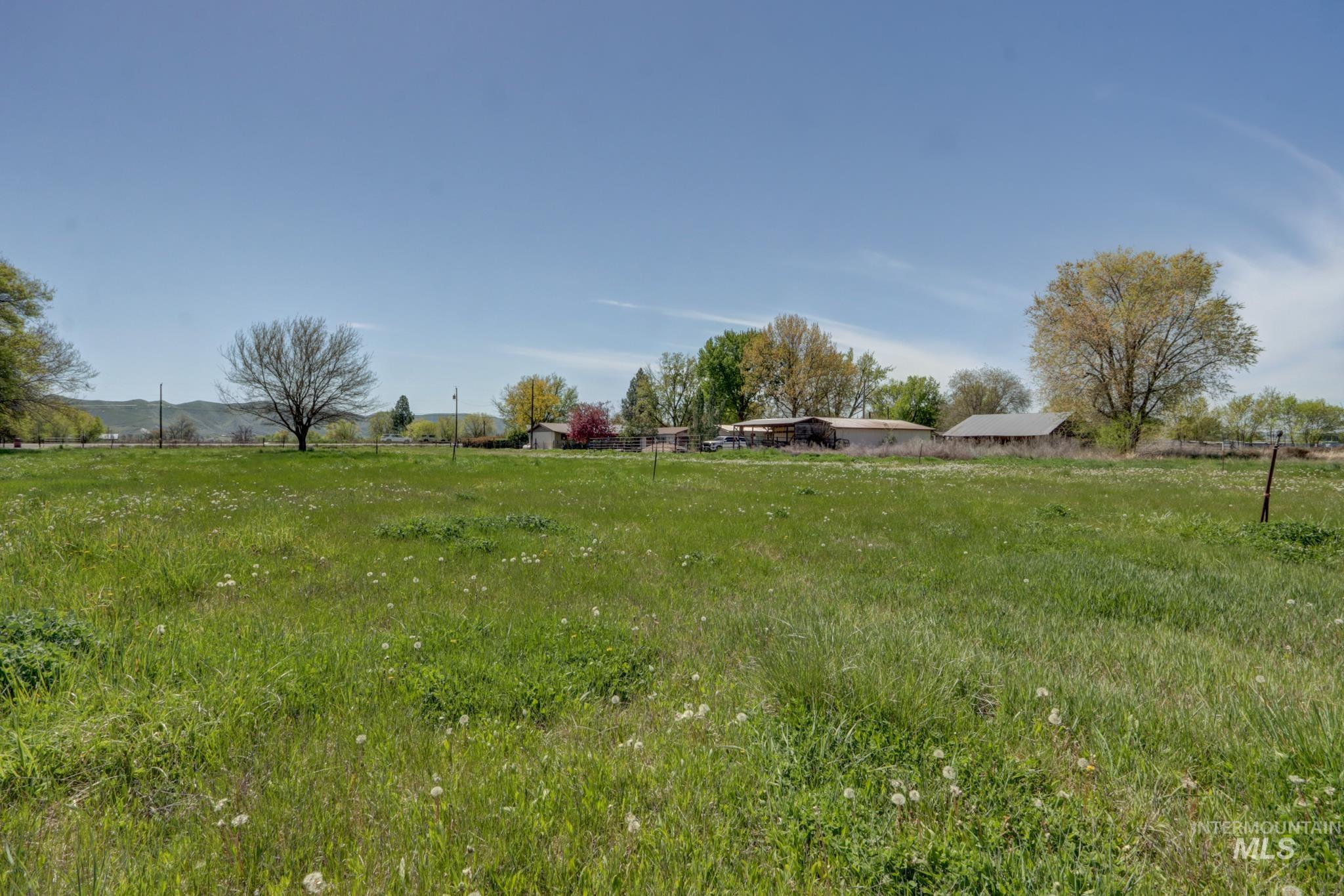 338, 340, & TBD W Hwy 52, Emmett, Idaho 83617, 6 Bedrooms, 4 Bathrooms, Residential For Sale, Price $1,249,500,MLS 98983053