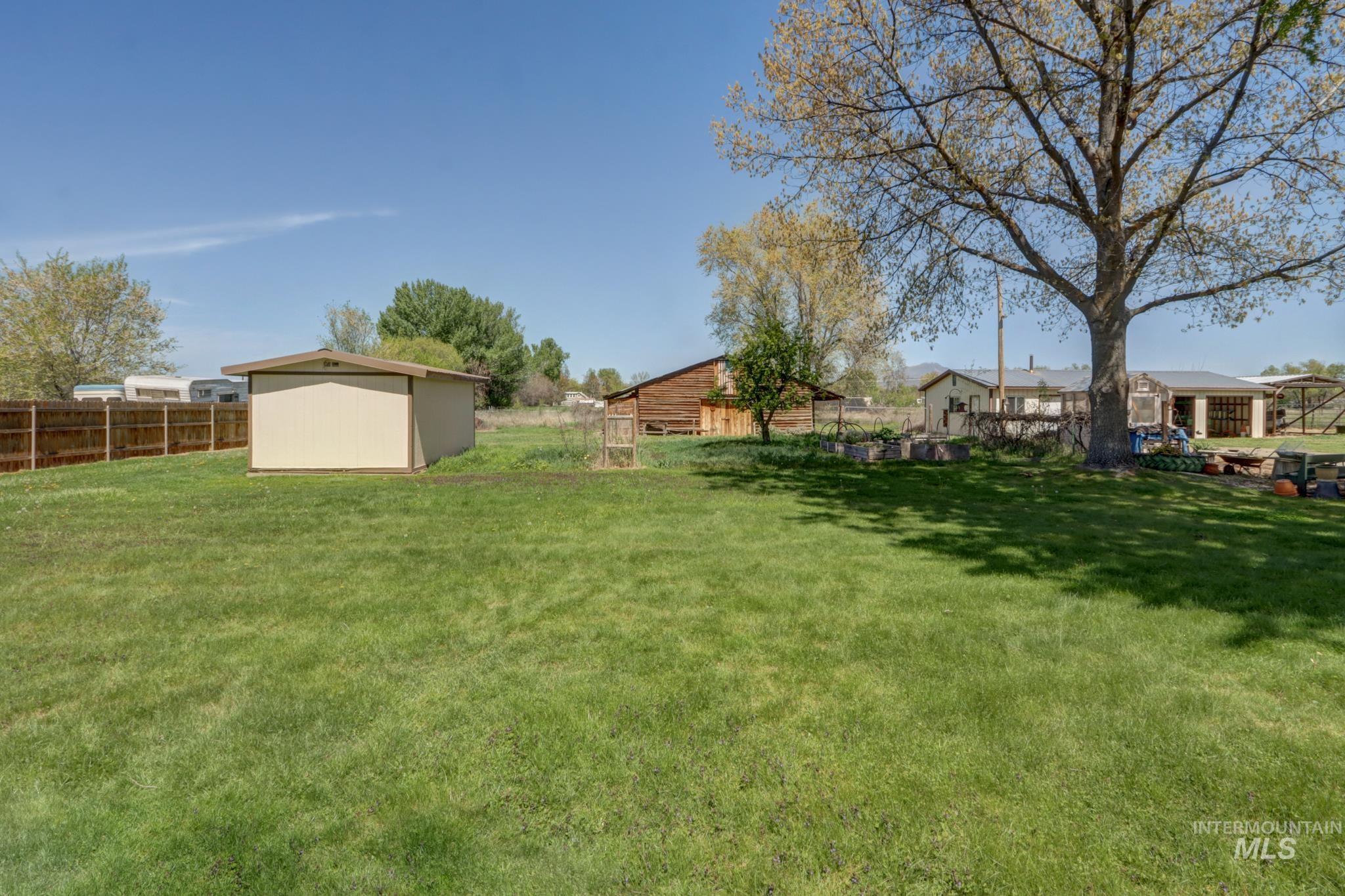 338, 340, & TBD W Hwy 52, Emmett, Idaho 83617, 6 Bedrooms, 4 Bathrooms, Residential For Sale, Price $1,249,500,MLS 98983053
