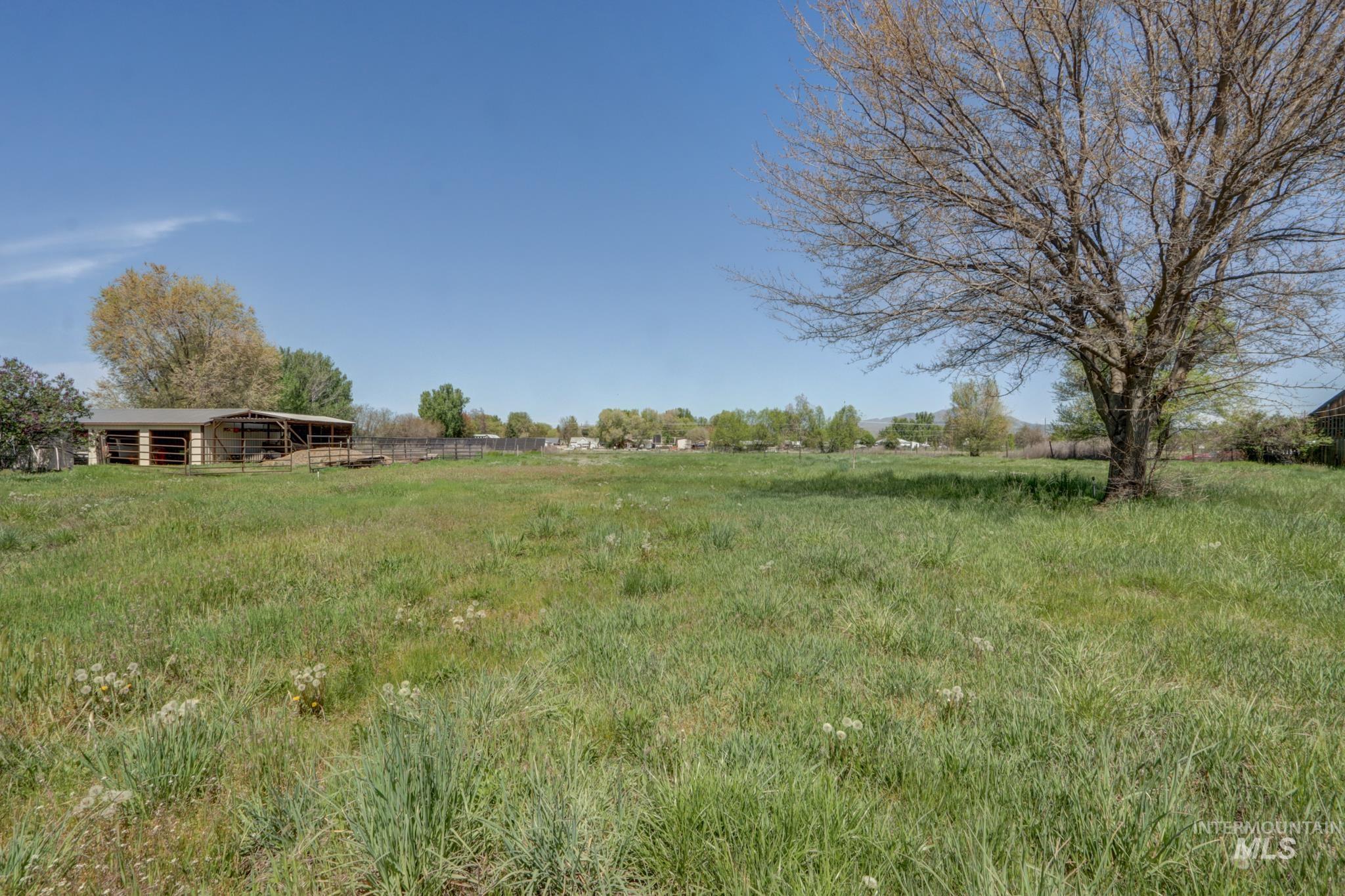 338, 340, & TBD W Hwy 52, Emmett, Idaho 83617, 6 Bedrooms, 4 Bathrooms, Residential For Sale, Price $1,249,500,MLS 98983053