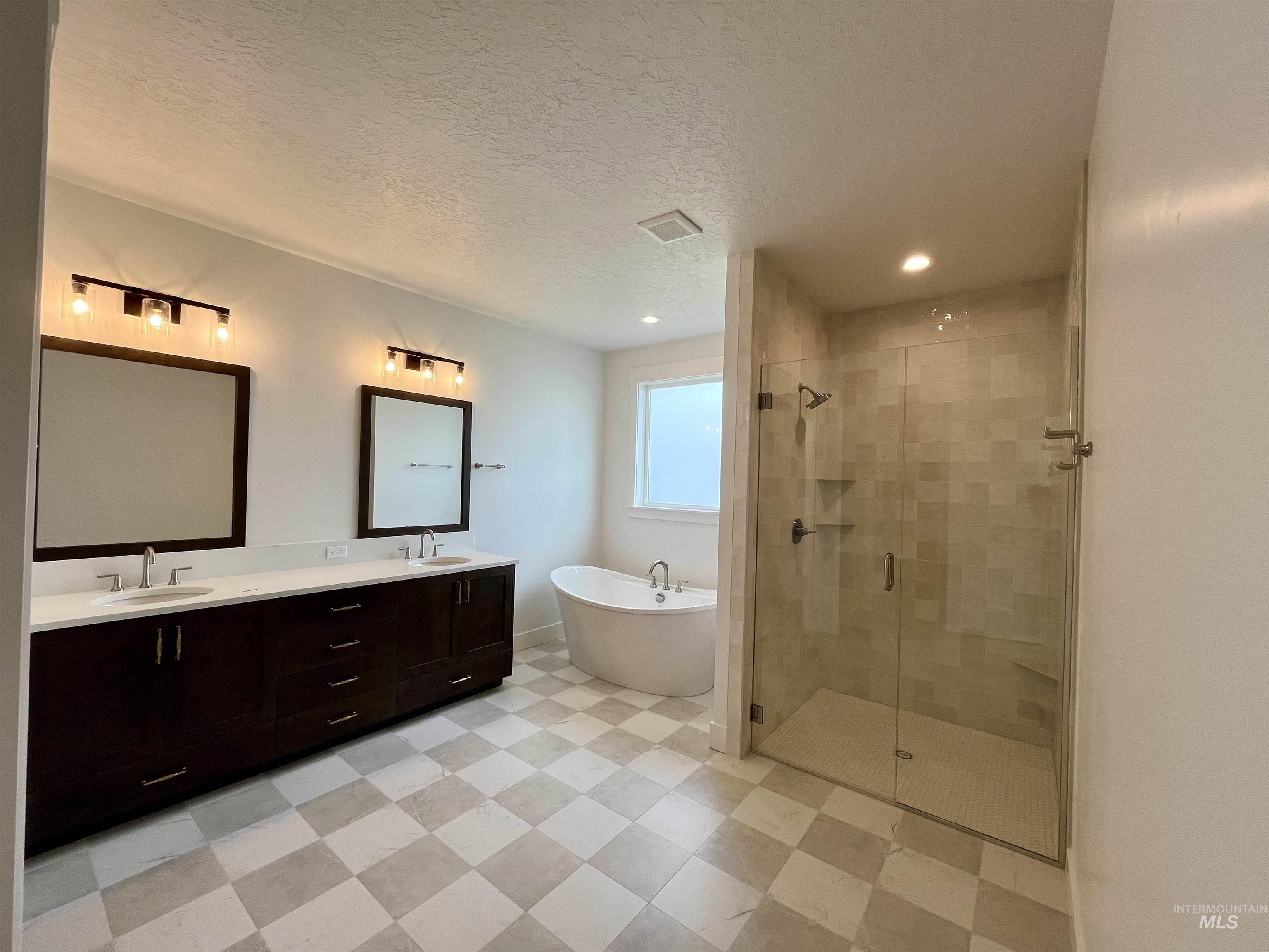 305 S Gearbox Way, Boise, Idaho 83716, 3 Bedrooms, 3.5 Bathrooms, Residential For Sale, Price $899,900,MLS 98983055