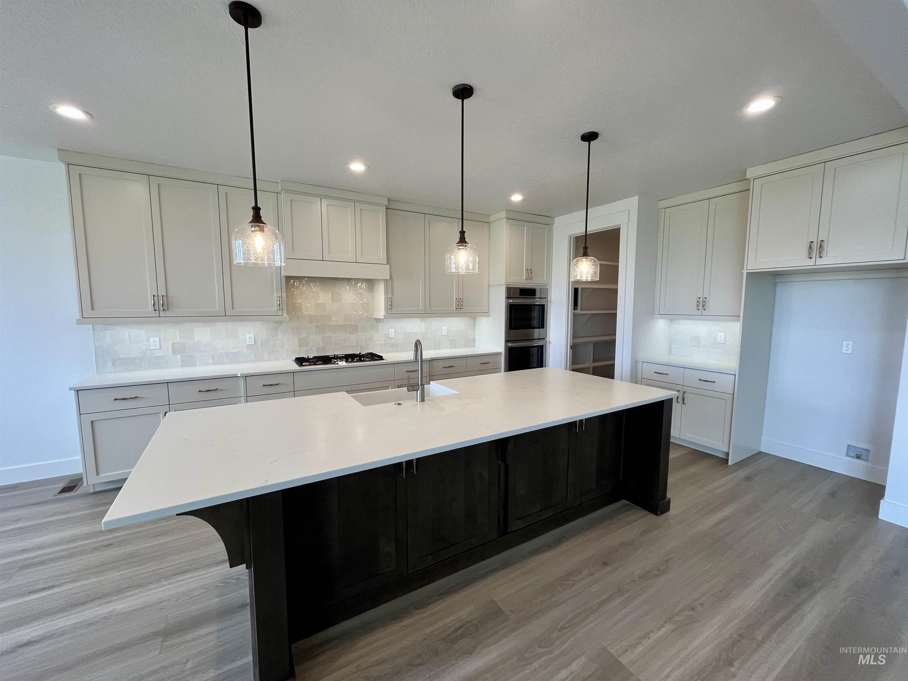 305 S Gearbox Way, Boise, Idaho 83716, 3 Bedrooms, 3.5 Bathrooms, Residential For Sale, Price $899,900,MLS 98983055