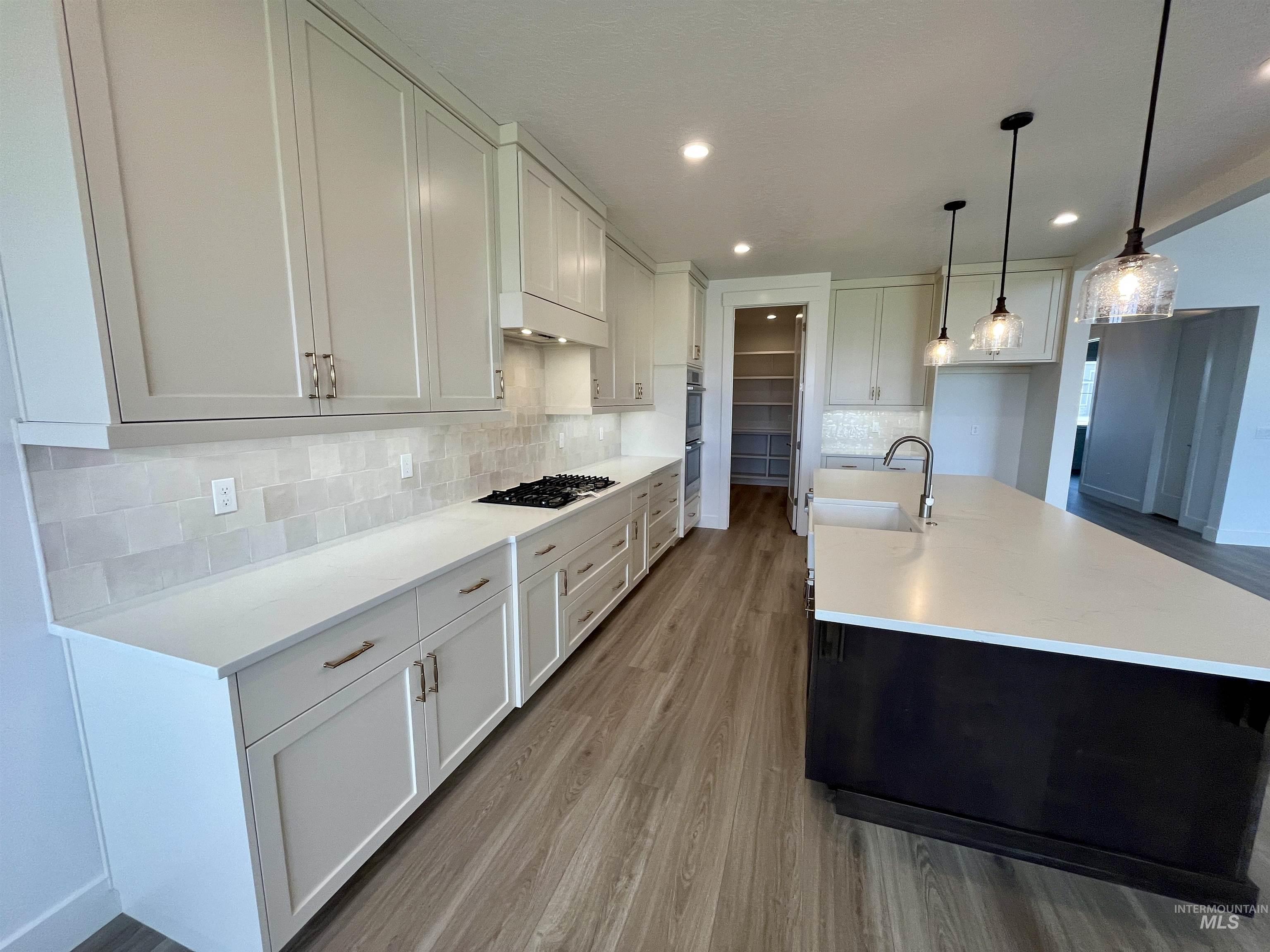 305 S Gearbox Way, Boise, Idaho 83716, 3 Bedrooms, 3.5 Bathrooms, Residential For Sale, Price $899,900,MLS 98983055