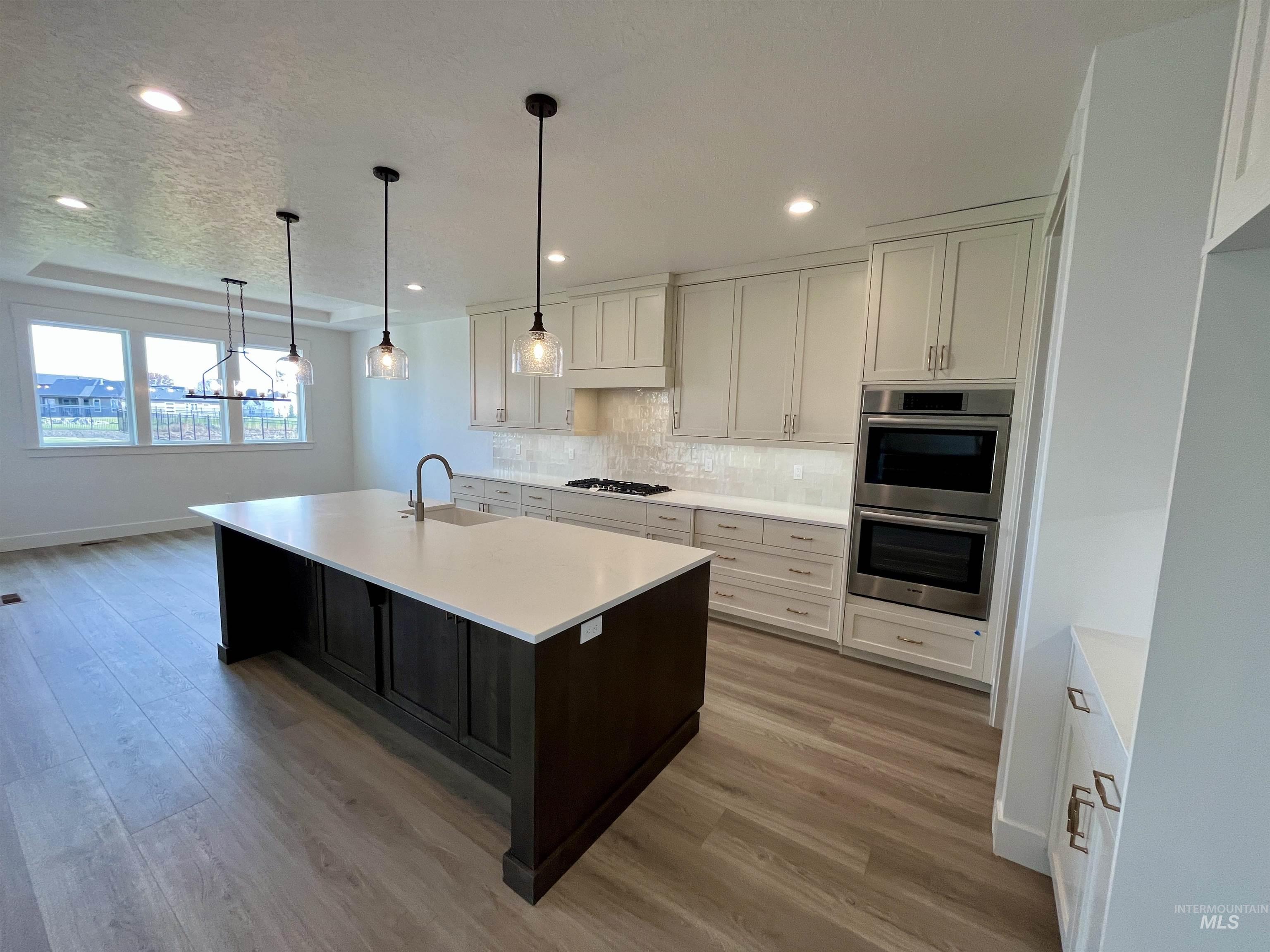 305 S Gearbox Way, Boise, Idaho 83716, 3 Bedrooms, 3.5 Bathrooms, Residential For Sale, Price $899,900,MLS 98983055