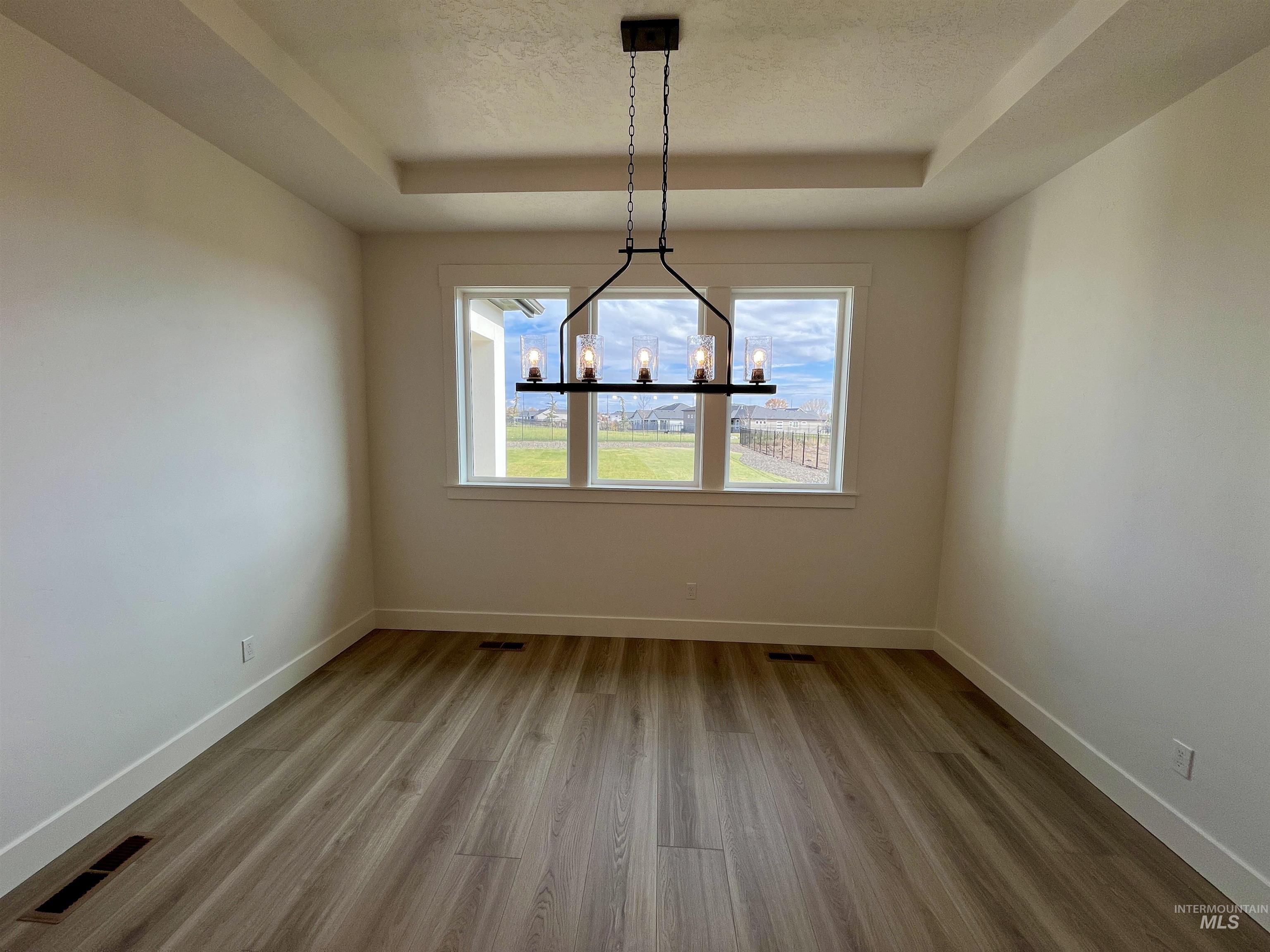 305 S Gearbox Way, Boise, Idaho 83716, 3 Bedrooms, 3.5 Bathrooms, Residential For Sale, Price $899,900,MLS 98983055