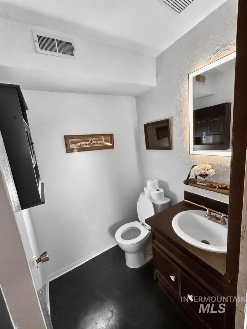 5541 N Samson Ave, Boise, Idaho 83704, 4 Bedrooms, 4 Bathrooms, Residential For Sale, Price $612,000,MLS 98983058