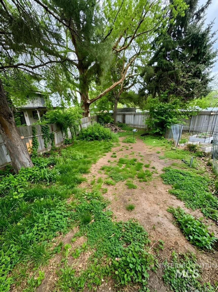 5541 N Samson Ave, Boise, Idaho 83704, 4 Bedrooms, 4 Bathrooms, Residential For Sale, Price $612,000,MLS 98983058