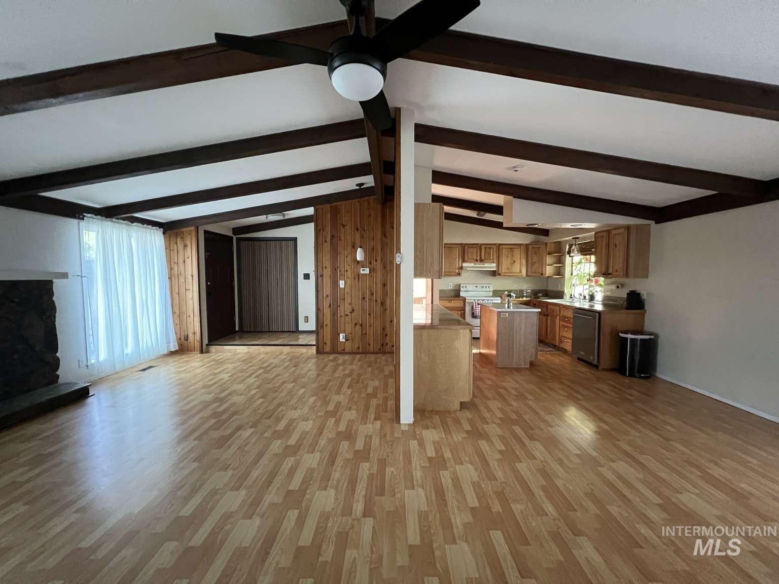 5541 N Samson Ave, Boise, Idaho 83704, 4 Bedrooms, 4 Bathrooms, Residential For Sale, Price $612,000,MLS 98983058