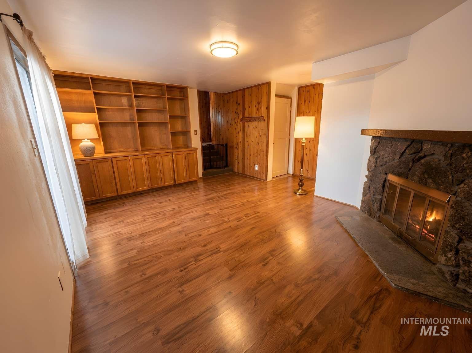 5541 N Samson Ave, Boise, Idaho 83704, 4 Bedrooms, 4 Bathrooms, Residential For Sale, Price $612,000,MLS 98983058