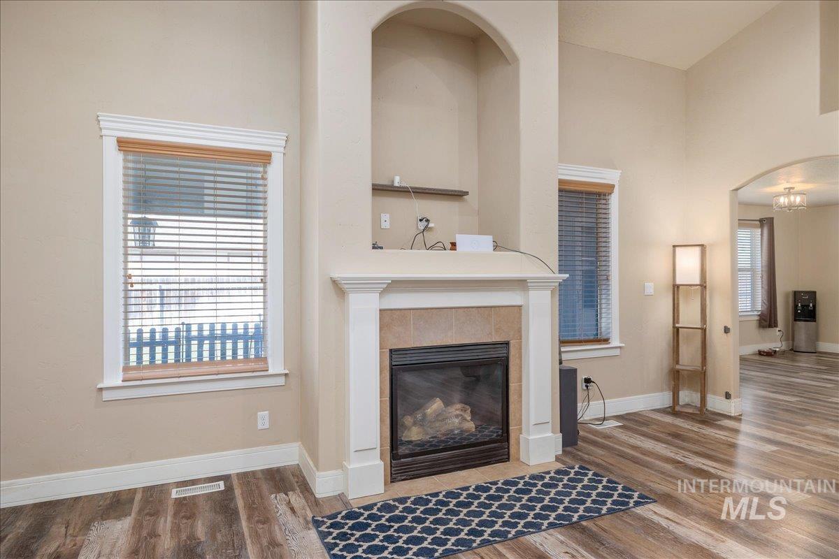 1061 SW Independence, Mountain Home, Idaho 83647, 3 Bedrooms, 2 Bathrooms, Residential For Sale, Price $387,000,MLS 98983060