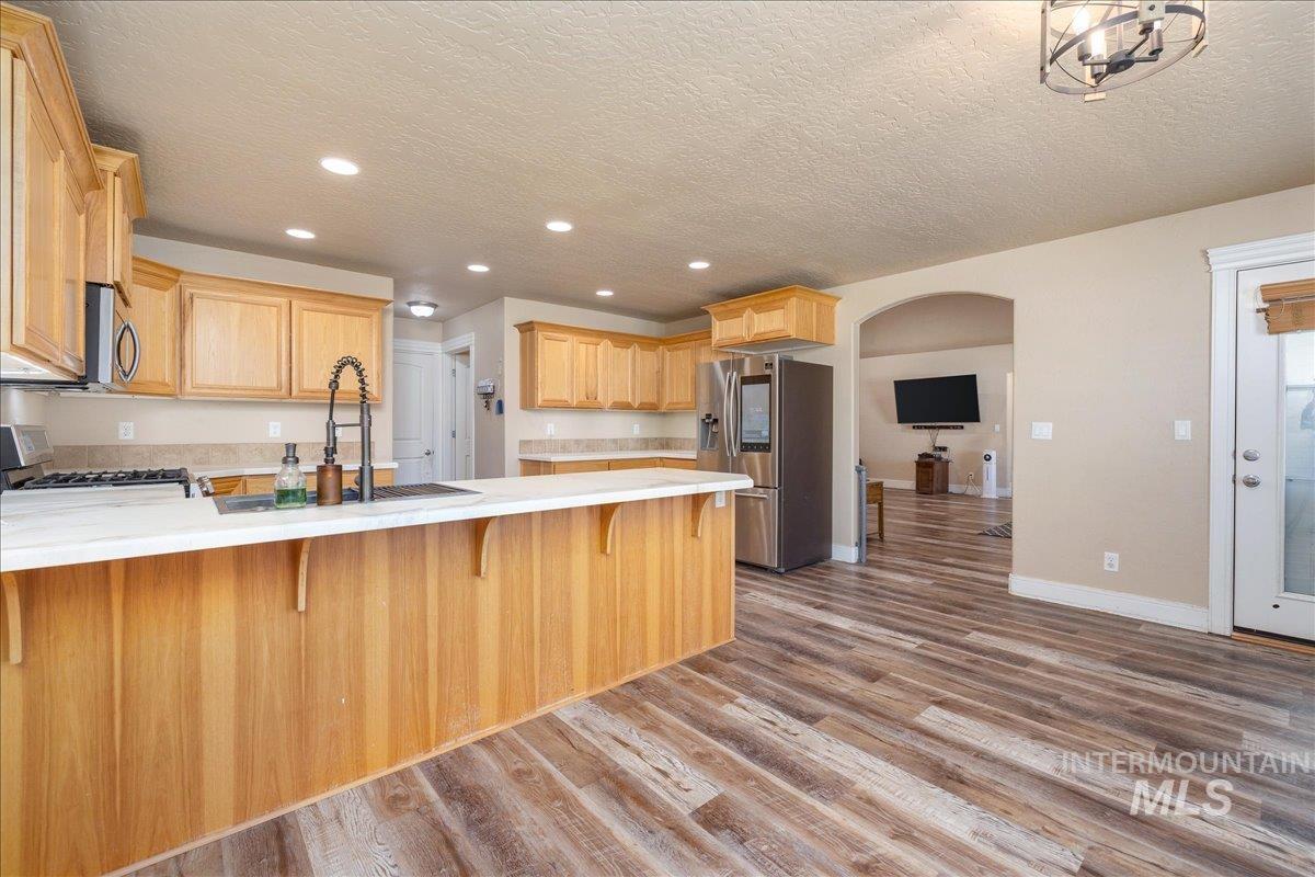 1061 SW Independence, Mountain Home, Idaho 83647, 3 Bedrooms, 2 Bathrooms, Residential For Sale, Price $387,000,MLS 98983060