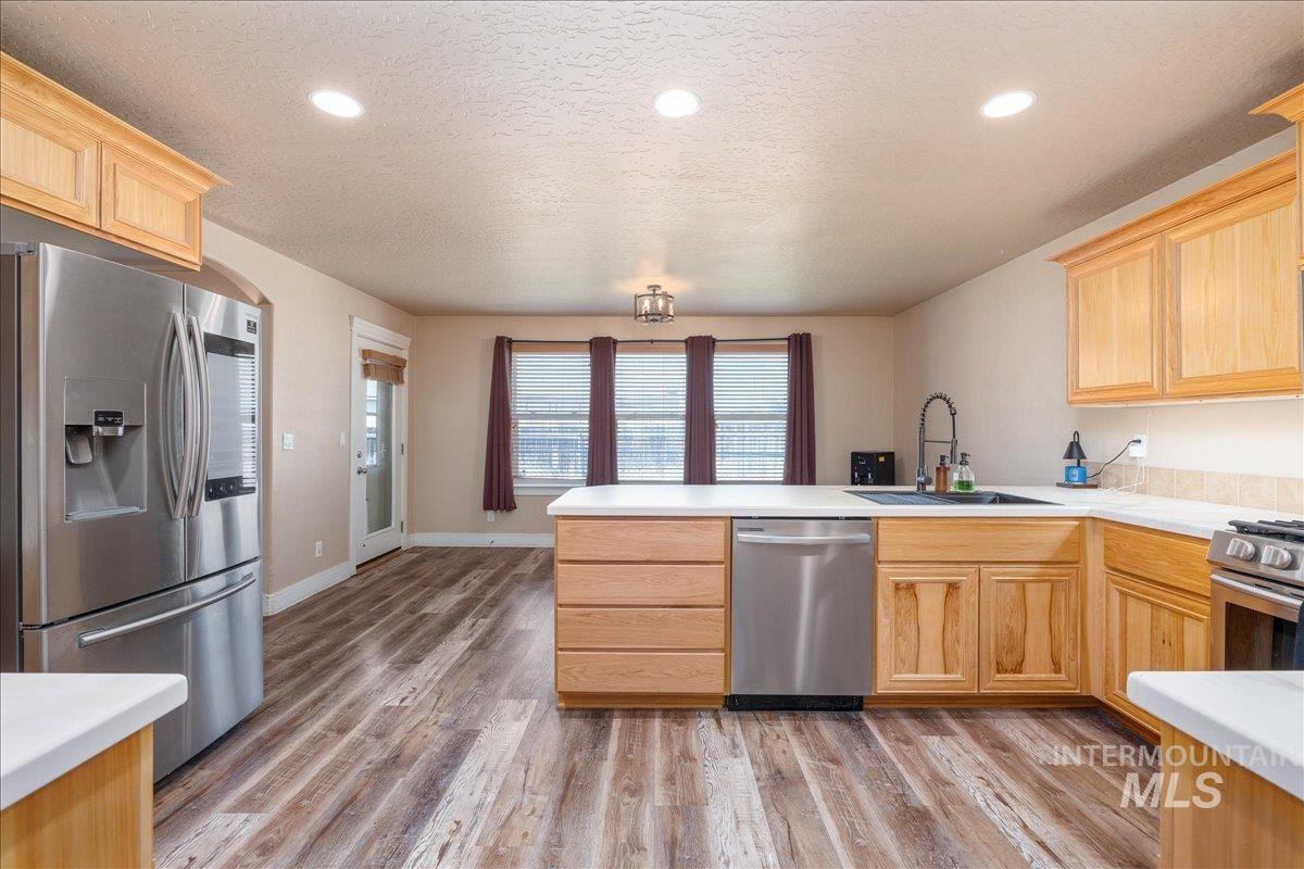 1061 SW Independence, Mountain Home, Idaho 83647, 3 Bedrooms, 2 Bathrooms, Residential For Sale, Price $387,000,MLS 98983060