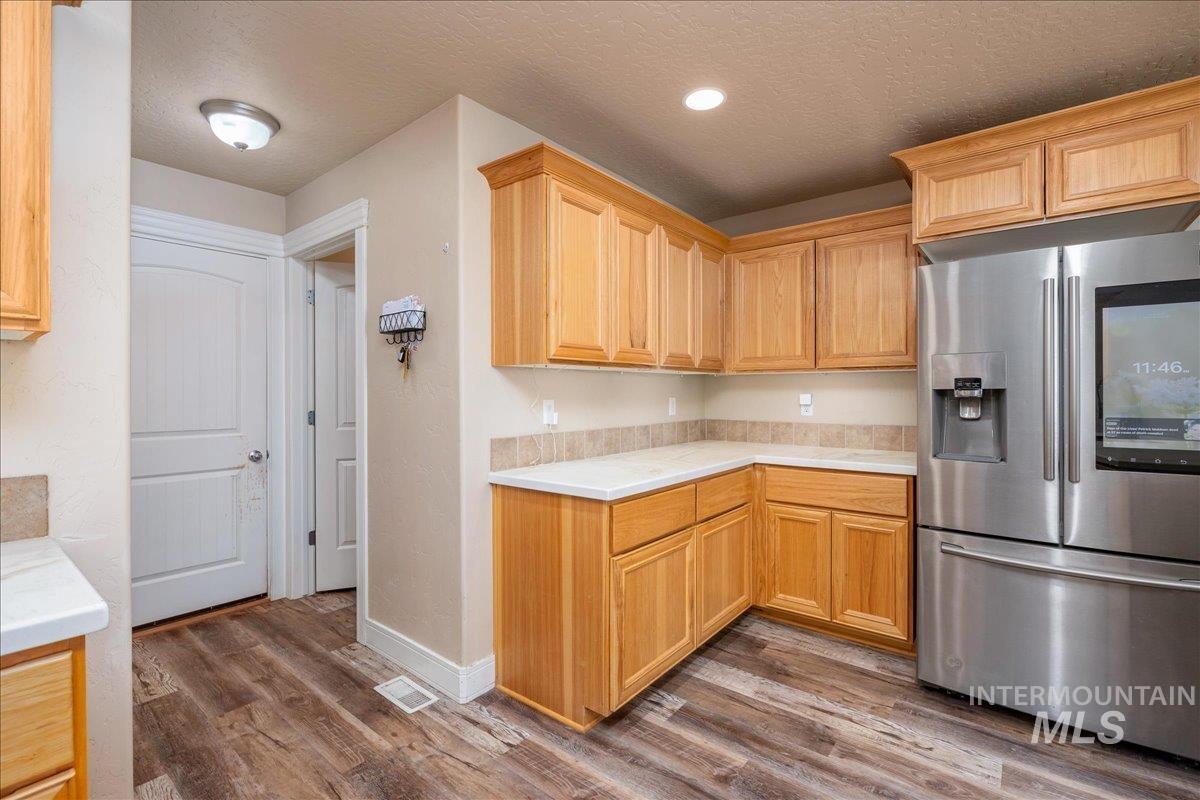 1061 SW Independence, Mountain Home, Idaho 83647, 3 Bedrooms, 2 Bathrooms, Residential For Sale, Price $387,000,MLS 98983060