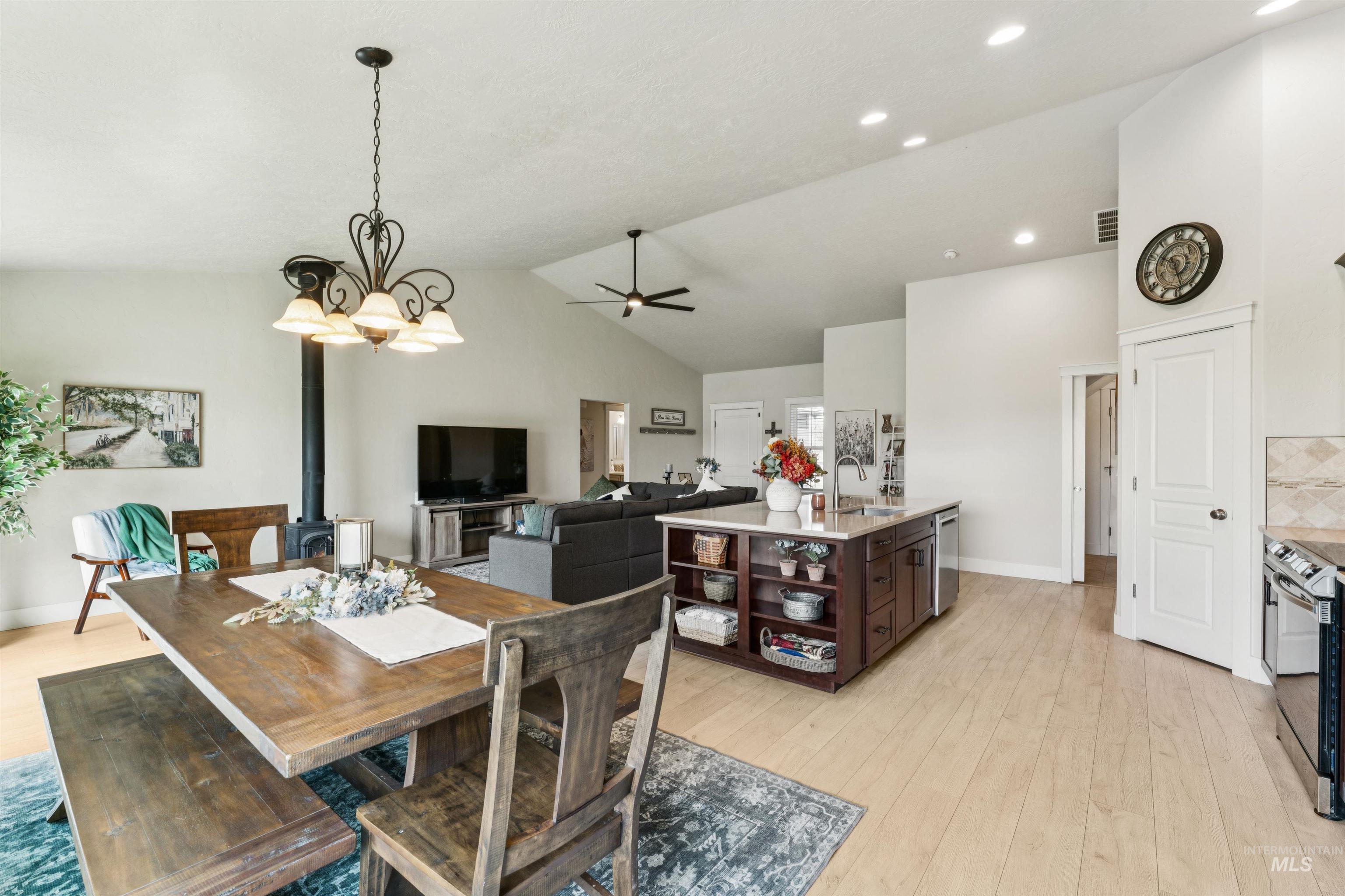 6249 Pershall RD, Marsing, Idaho 83639, 3 Bedrooms, 2 Bathrooms, Residential For Sale, Price $924,900,MLS 98983061