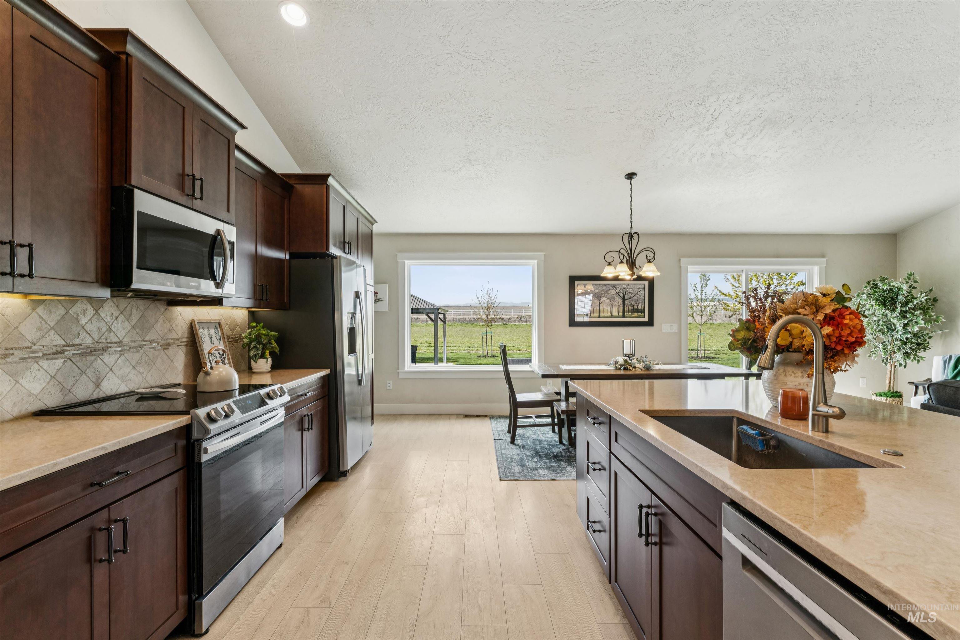 6249 Pershall RD, Marsing, Idaho 83639, 3 Bedrooms, 2 Bathrooms, Residential For Sale, Price $924,900,MLS 98983061