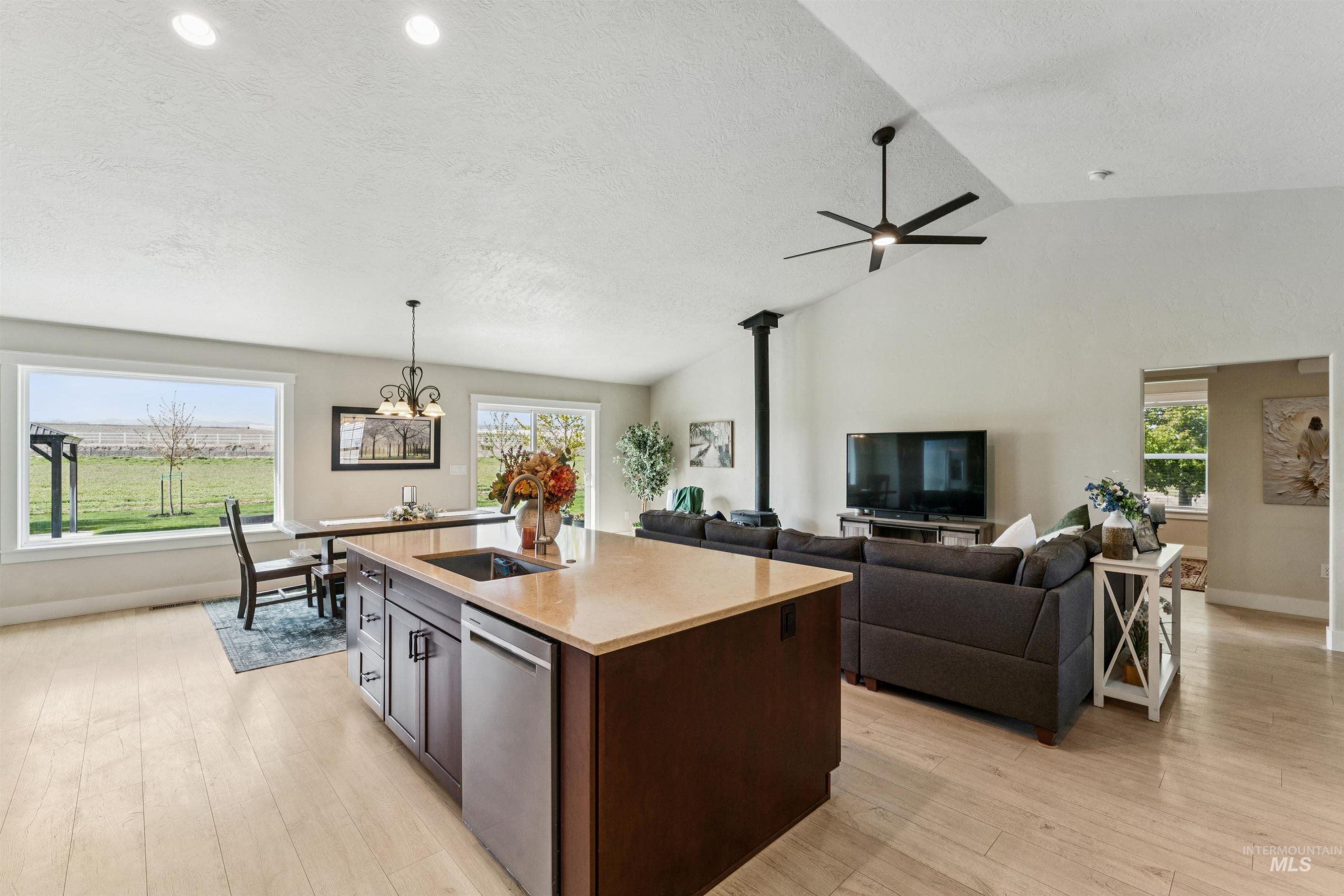 6249 Pershall RD, Marsing, Idaho 83639, 3 Bedrooms, 2 Bathrooms, Residential For Sale, Price $939,900,MLS 98983061