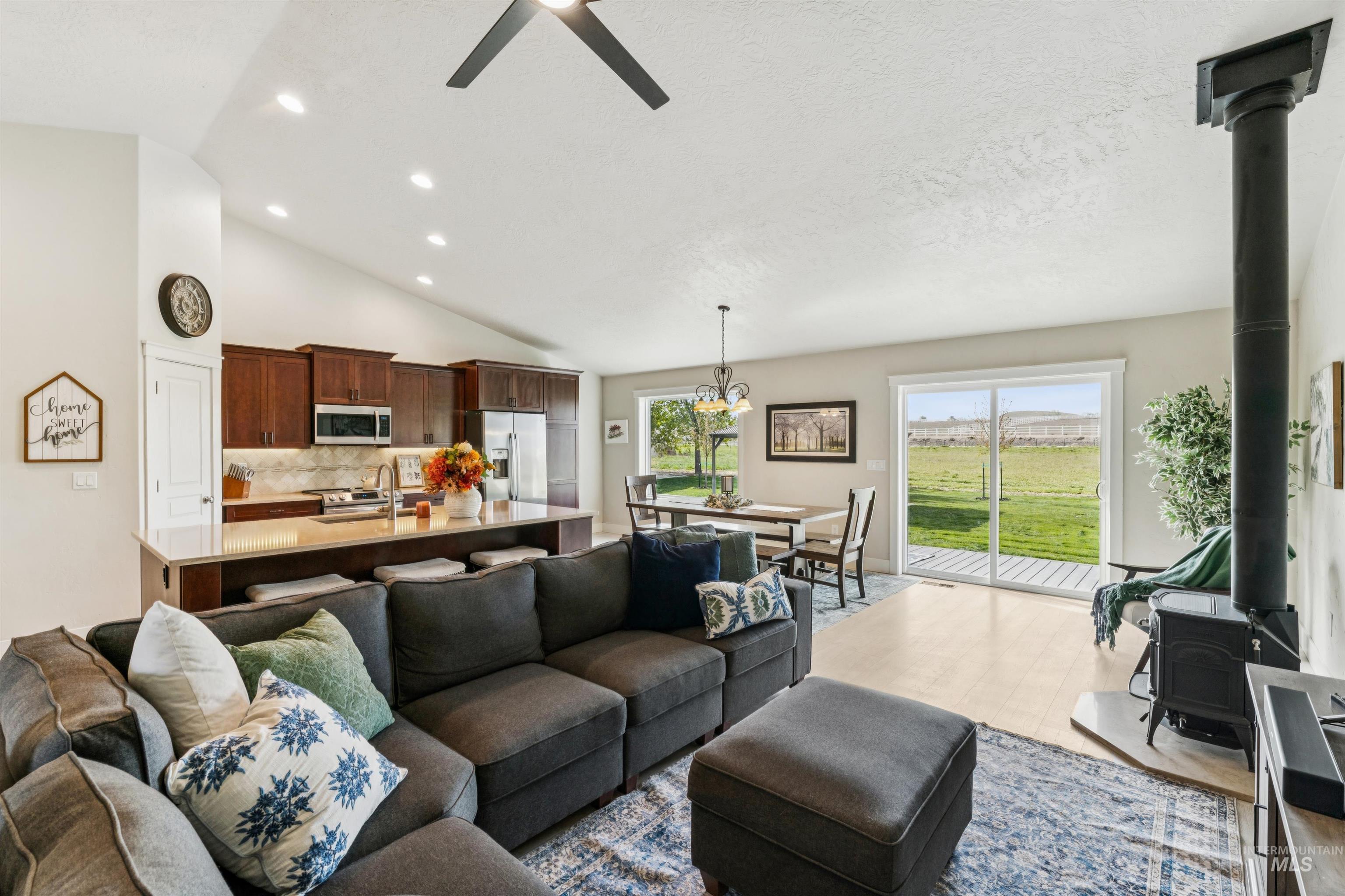 6249 Pershall RD, Marsing, Idaho 83639, 3 Bedrooms, 2 Bathrooms, Residential For Sale, Price $939,900,MLS 98983061