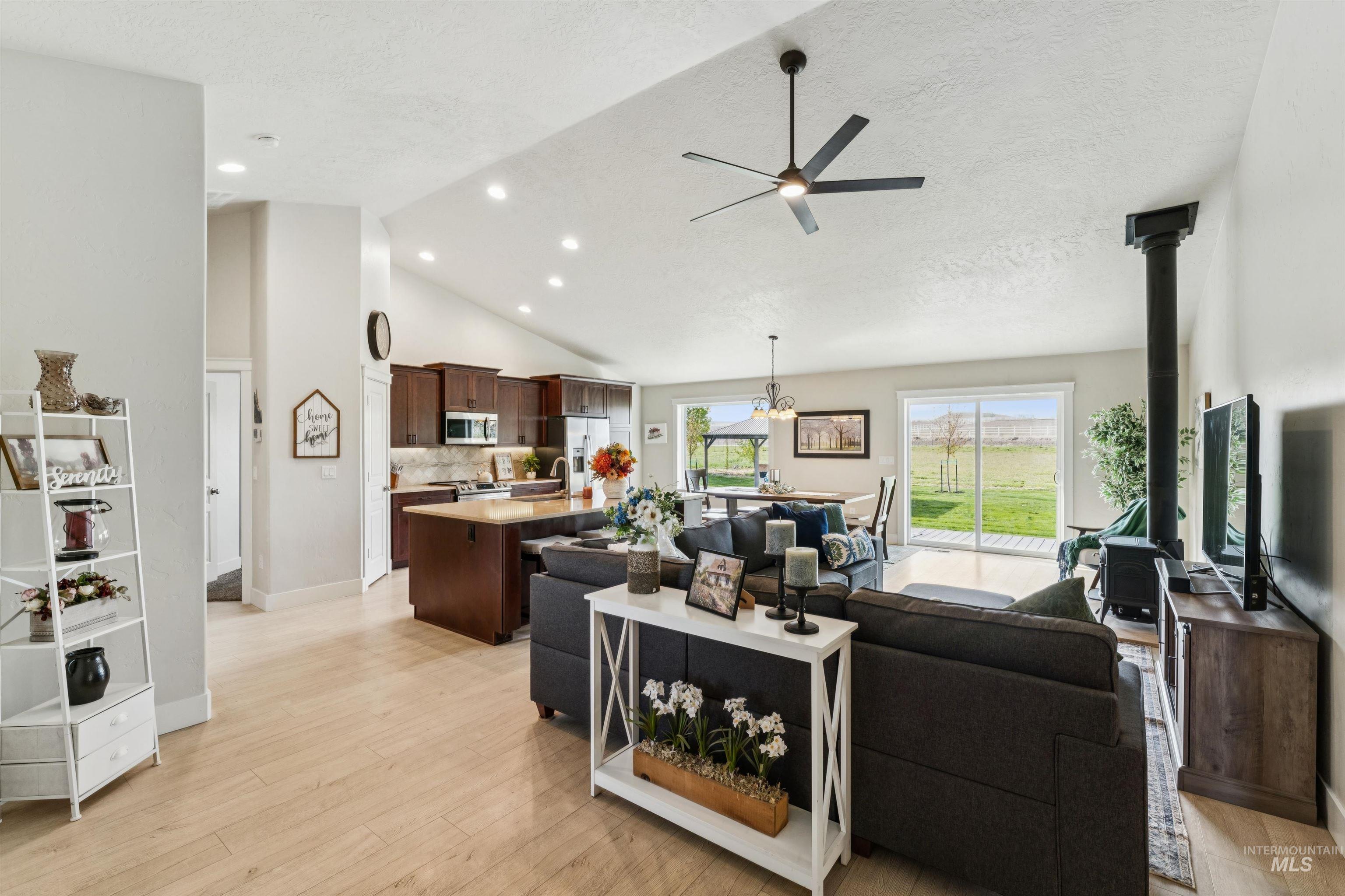 6249 Pershall RD, Marsing, Idaho 83639, 3 Bedrooms, 2 Bathrooms, Residential For Sale, Price $924,900,MLS 98983061