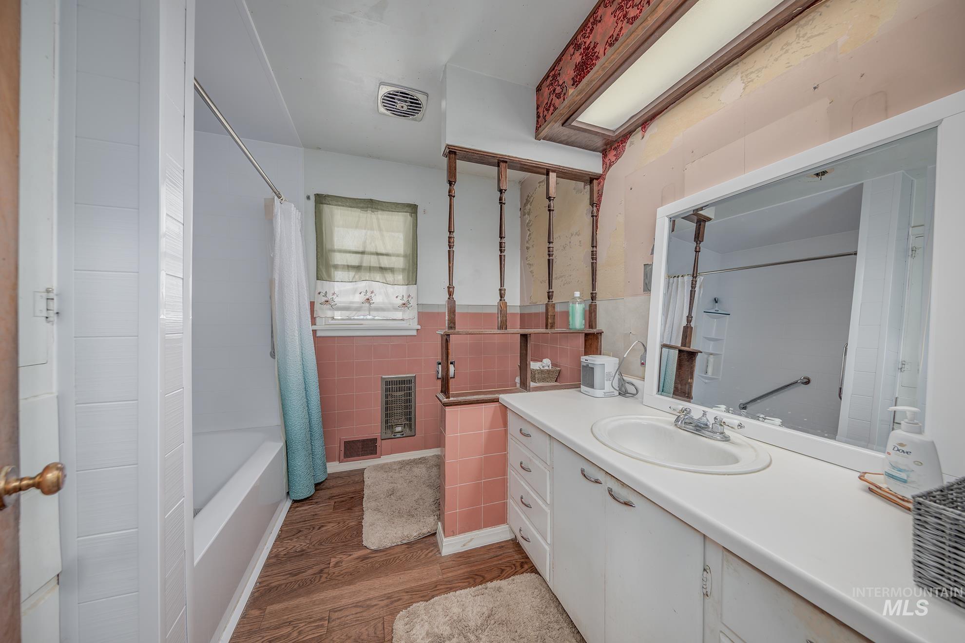 1804 Sunset Street, Weiser, Idaho 83672, 3 Bedrooms, 2 Bathrooms, Residential For Sale, Price $329,900,MLS 98983062