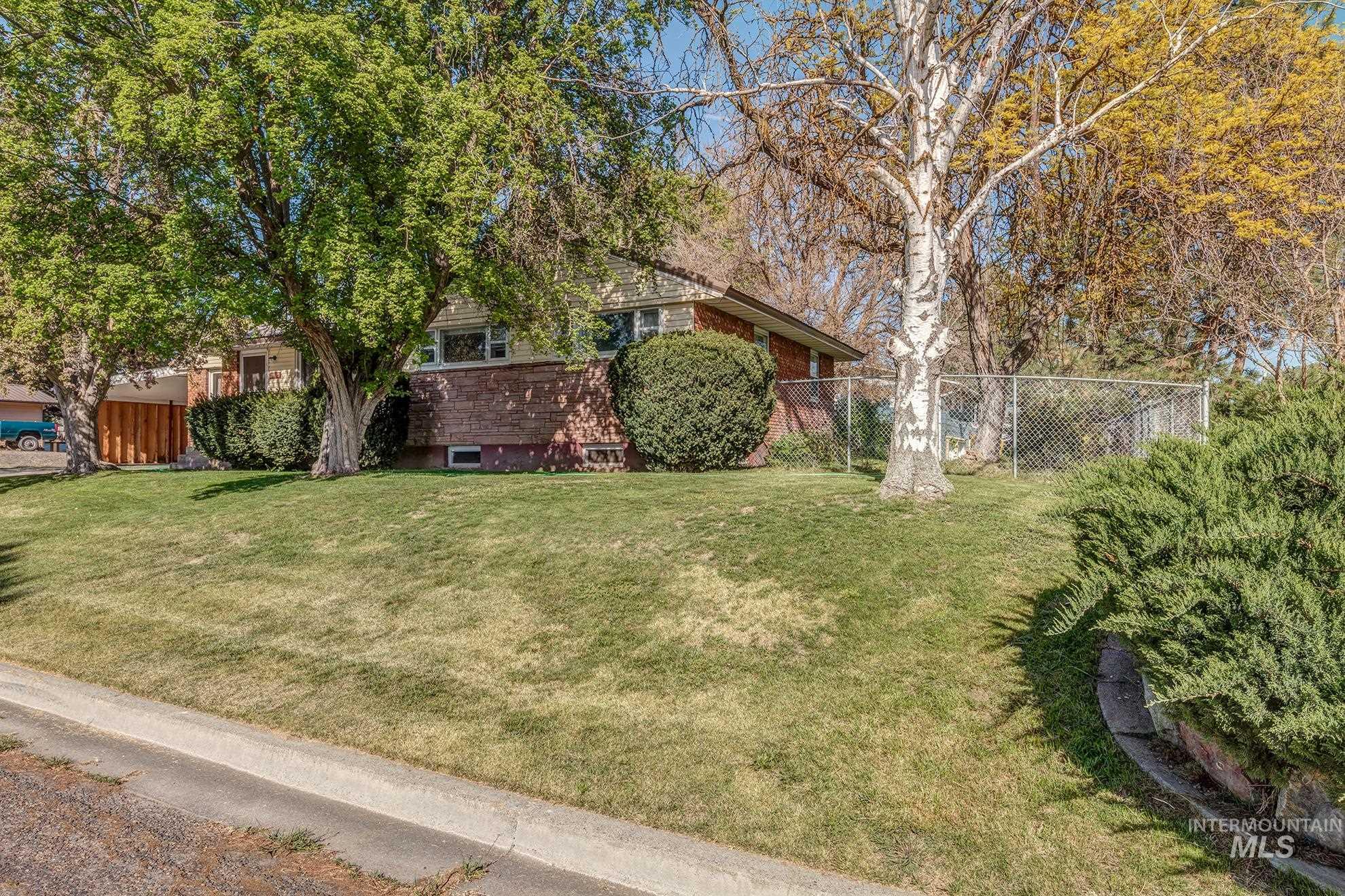 1804 Sunset Street, Weiser, Idaho 83672, 3 Bedrooms, 2 Bathrooms, Residential For Sale, Price $329,900,MLS 98983062