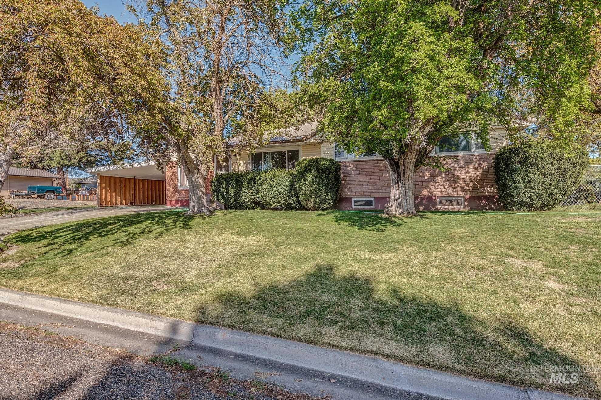 1804 Sunset Street, Weiser, Idaho 83672, 3 Bedrooms, 2 Bathrooms, Residential For Sale, Price $329,900,MLS 98983062