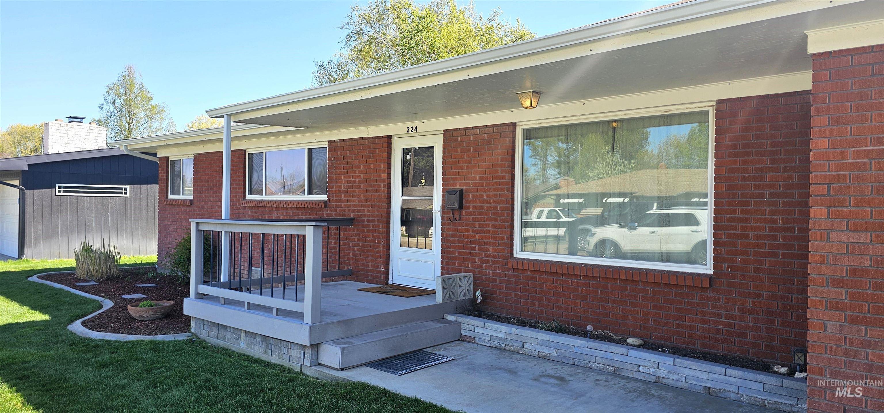 224 Westwood Blvd, Nampa, Idaho 83686, 3 Bedrooms, 1.5 Bathrooms, Residential For Sale, Price $329,900,MLS 98983063