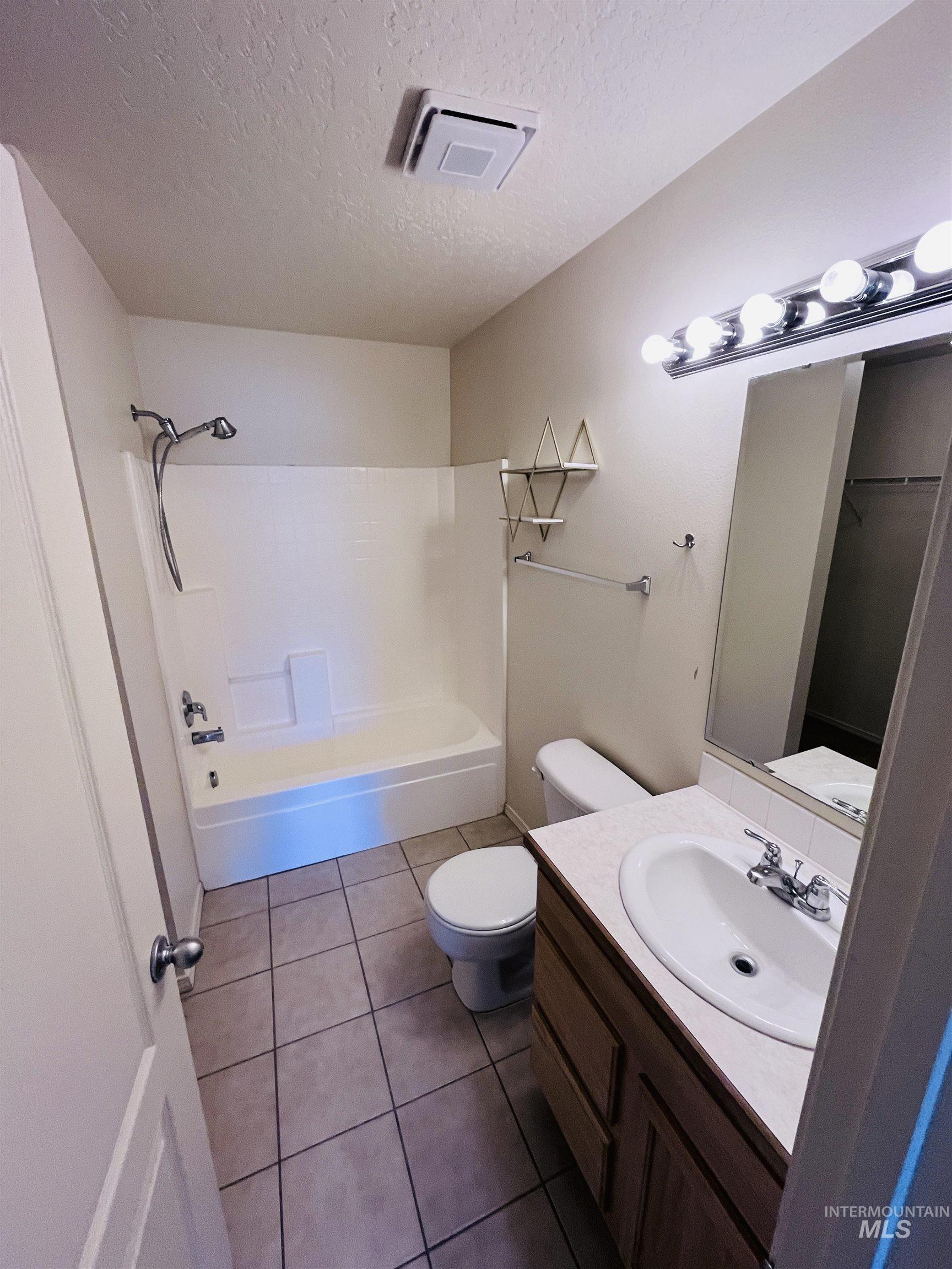 13814 Judson St, Caldwell, Idaho 83607, 3 Bedrooms, 2 Bathrooms, Residential For Sale, Price $330,000,MLS 98983064