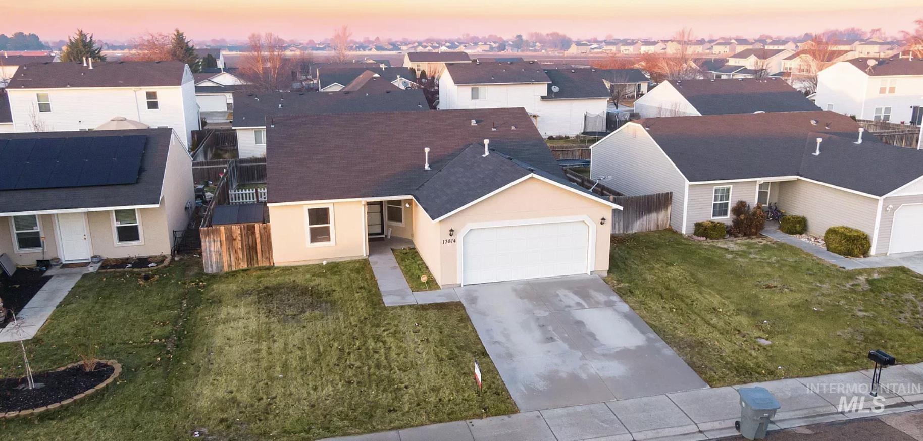 13814 Judson St, Caldwell, Idaho 83607, 3 Bedrooms, 2 Bathrooms, Residential For Sale, Price $330,000,MLS 98983064