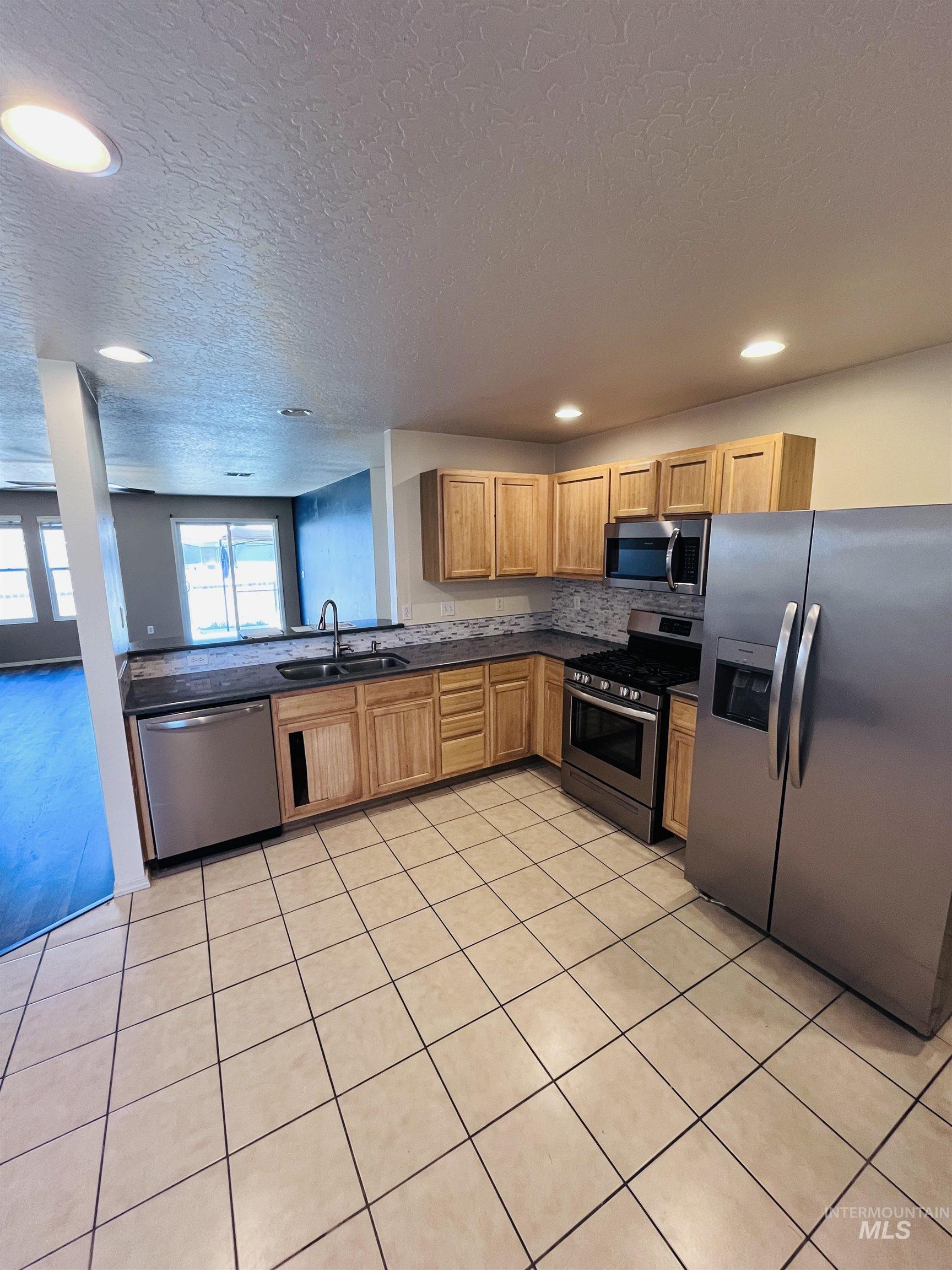 13814 Judson St, Caldwell, Idaho 83607, 3 Bedrooms, 2 Bathrooms, Residential For Sale, Price $330,000,MLS 98983064