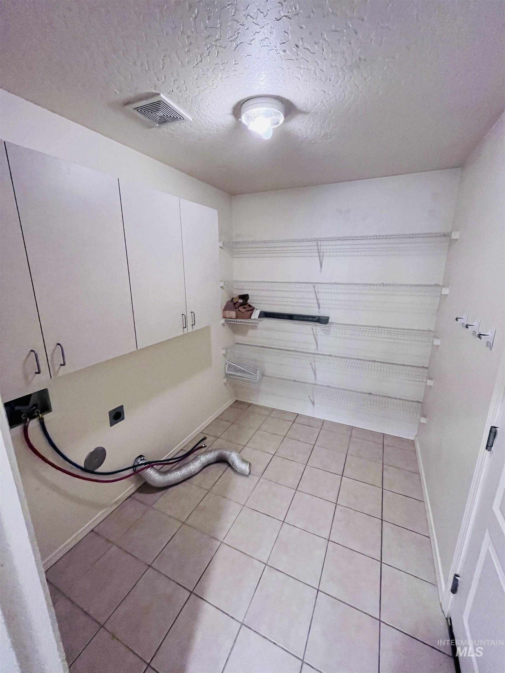 13814 Judson St, Caldwell, Idaho 83607, 3 Bedrooms, 2 Bathrooms, Residential For Sale, Price $330,000,MLS 98983064