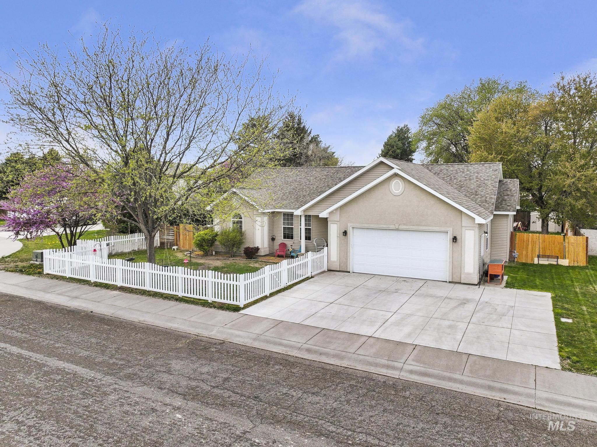 1413 Winterlane, Jerome, Idaho 83338-0000, 4 Bedrooms, 2.5 Bathrooms, Residential For Sale, Price $419,000,MLS 98983065