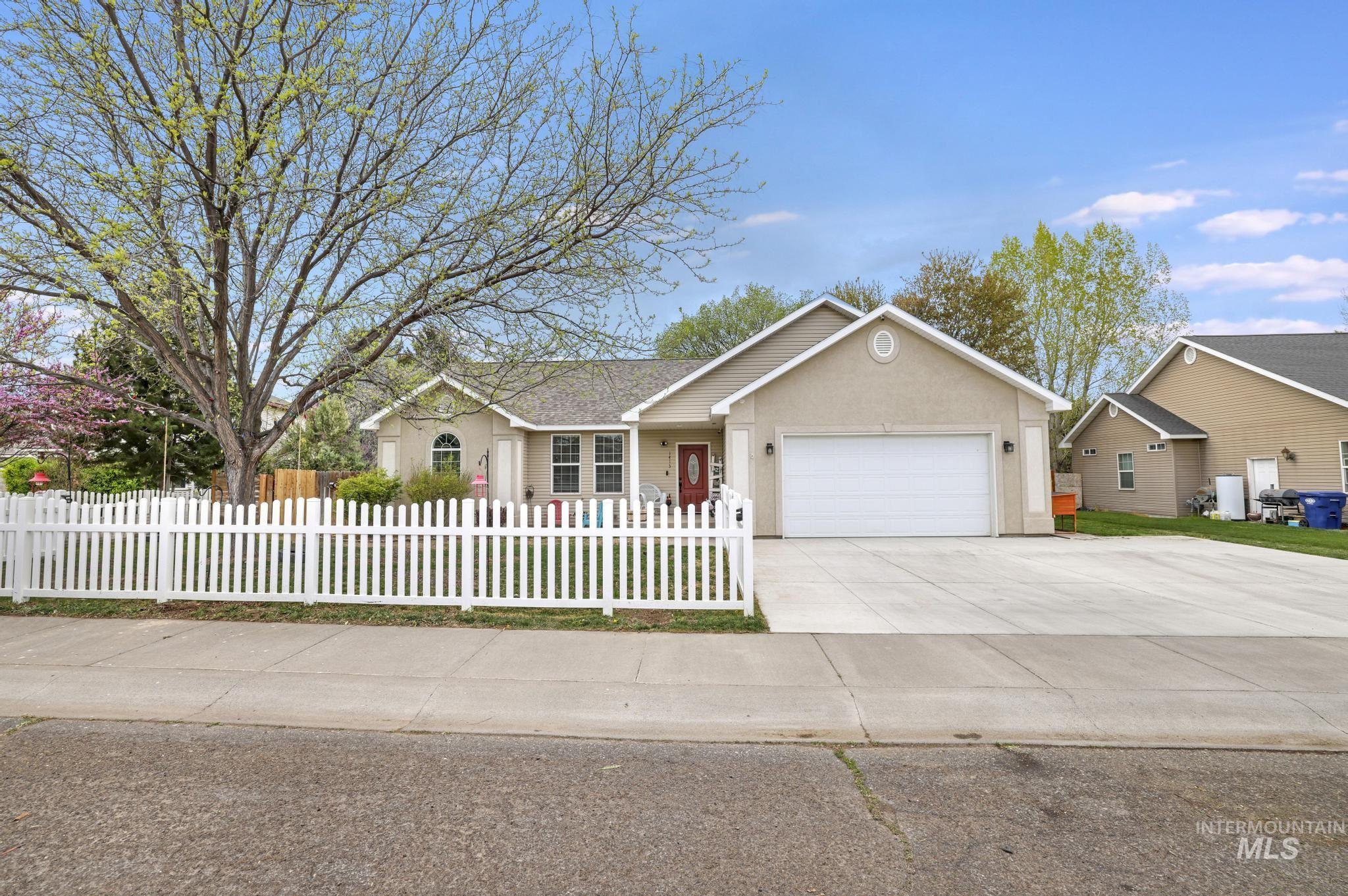 1413 Winterlane, Jerome, Idaho 83338-0000, 4 Bedrooms, 2.5 Bathrooms, Residential For Sale, Price $419,000,MLS 98983065