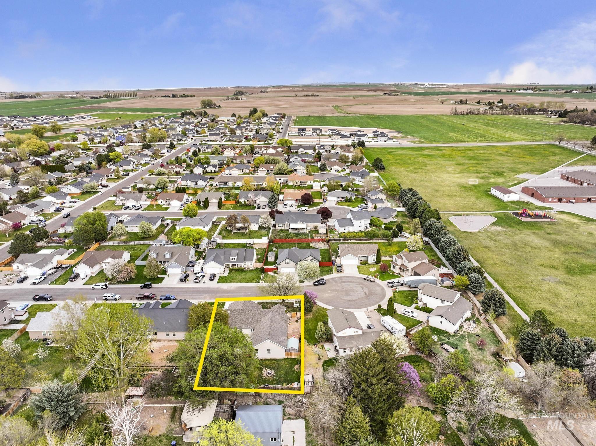 1413 Winterlane, Jerome, Idaho 83338-0000, 4 Bedrooms, 2.5 Bathrooms, Residential For Sale, Price $419,000,MLS 98983065