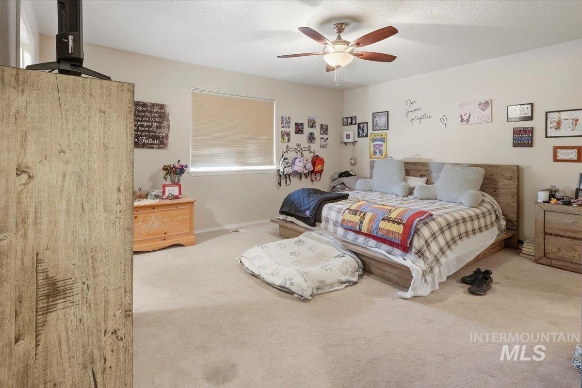 2714 Colfax Dr, Caldwell, Idaho 83607, 4 Bedrooms, 2.5 Bathrooms, Residential For Sale, Price $399,900,MLS 98983070