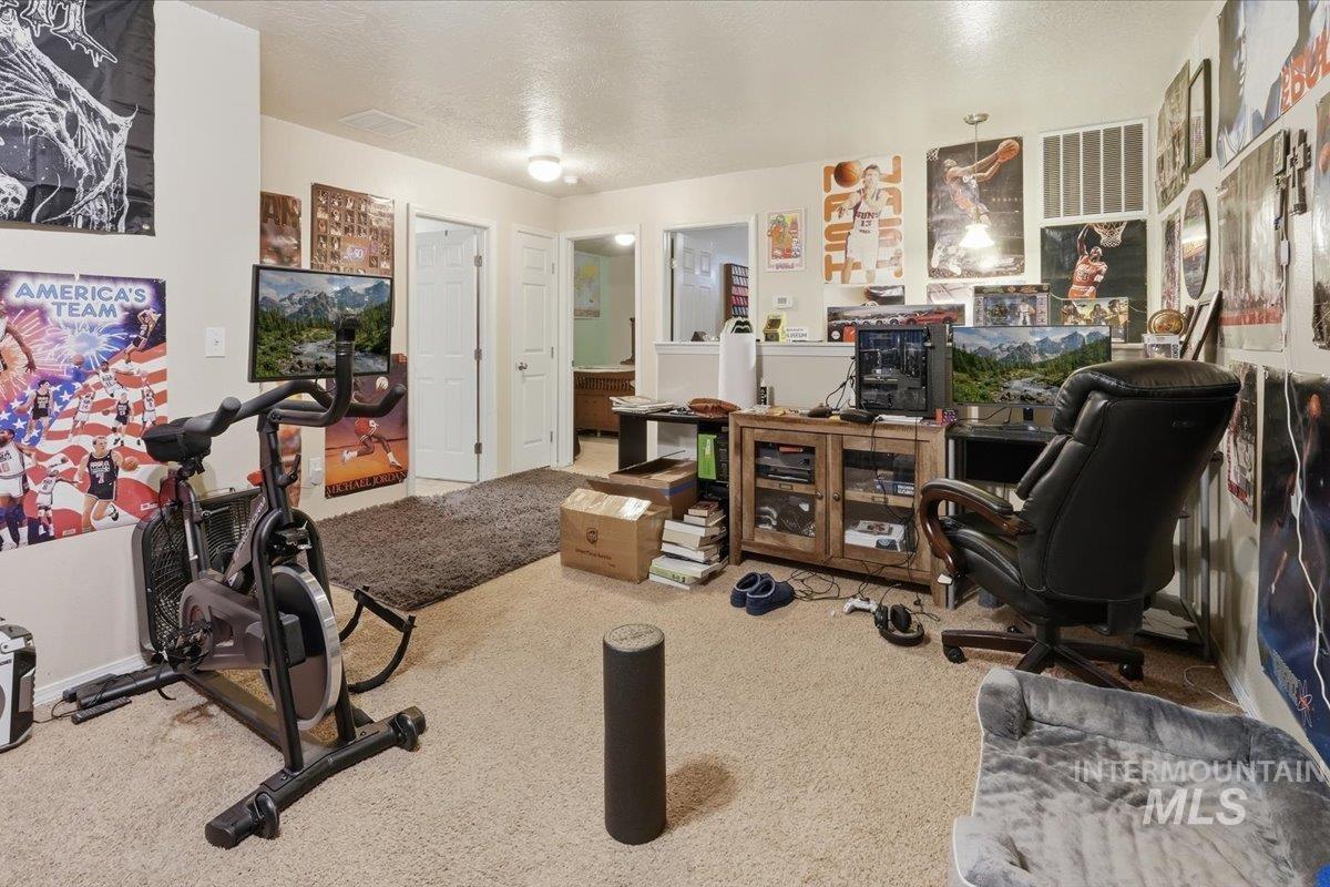 2714 Colfax Dr, Caldwell, Idaho 83607, 4 Bedrooms, 2.5 Bathrooms, Residential For Sale, Price $399,900,MLS 98983070