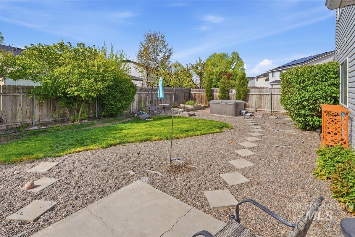 2714 Colfax Dr, Caldwell, Idaho 83607, 4 Bedrooms, 2.5 Bathrooms, Residential For Sale, Price $399,900,MLS 98983070