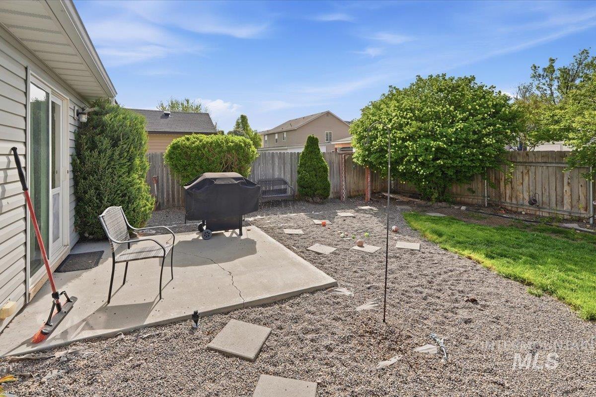 2714 Colfax Dr, Caldwell, Idaho 83607, 4 Bedrooms, 2.5 Bathrooms, Residential For Sale, Price $399,900,MLS 98983070
