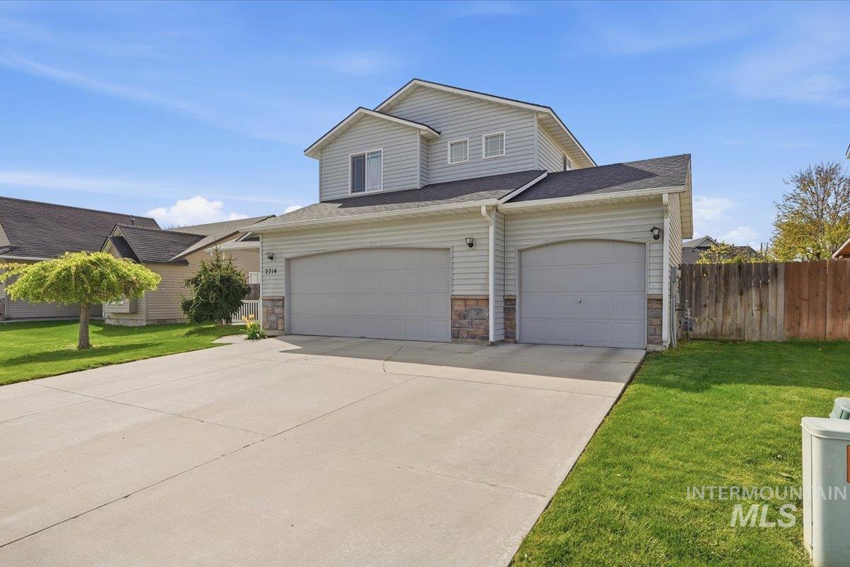 2714 Colfax Dr, Caldwell, Idaho 83607, 4 Bedrooms, 2.5 Bathrooms, Residential For Sale, Price $399,900,MLS 98983070