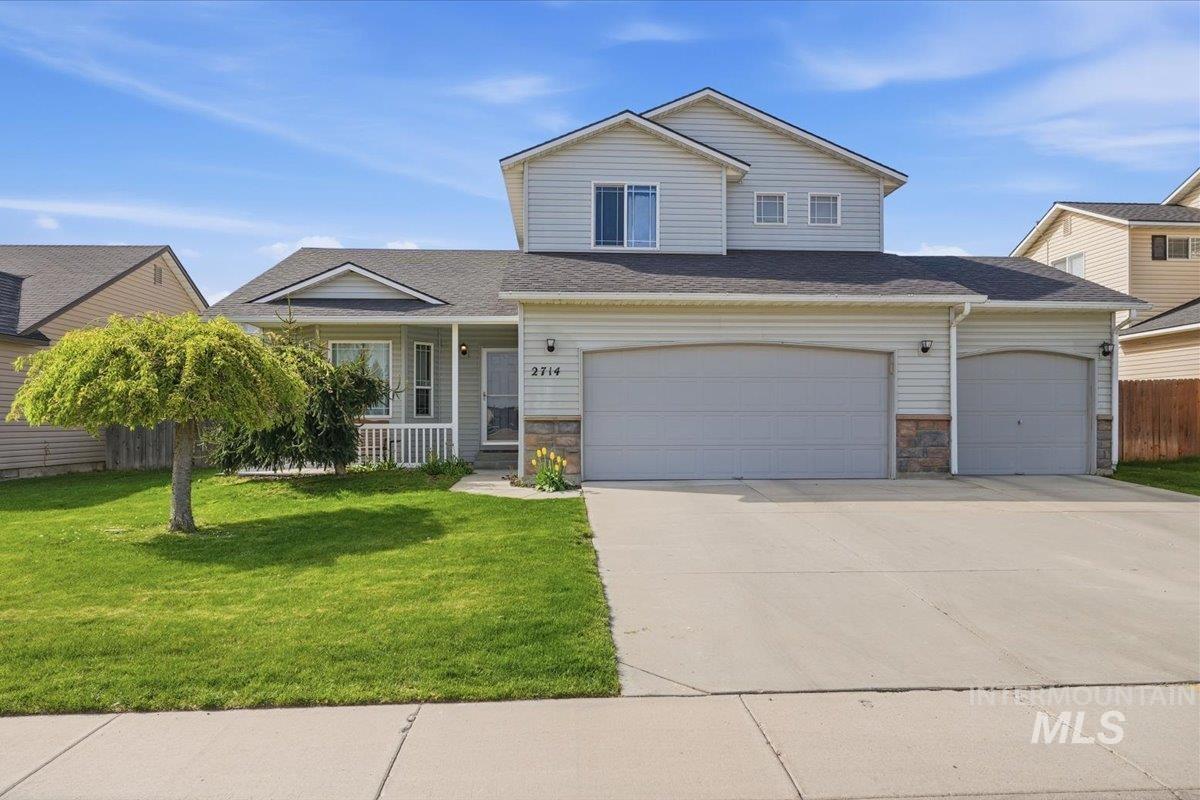 2714 Colfax Dr, Caldwell, Idaho 83607, 4 Bedrooms, 2.5 Bathrooms, Residential For Sale, Price $399,900,MLS 98983070