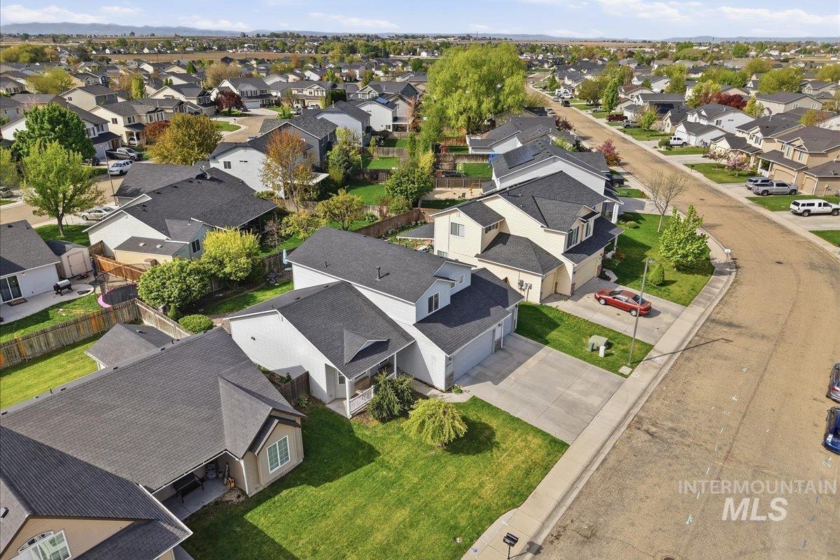 2714 Colfax Dr, Caldwell, Idaho 83607, 4 Bedrooms, 2.5 Bathrooms, Residential For Sale, Price $399,900,MLS 98983070