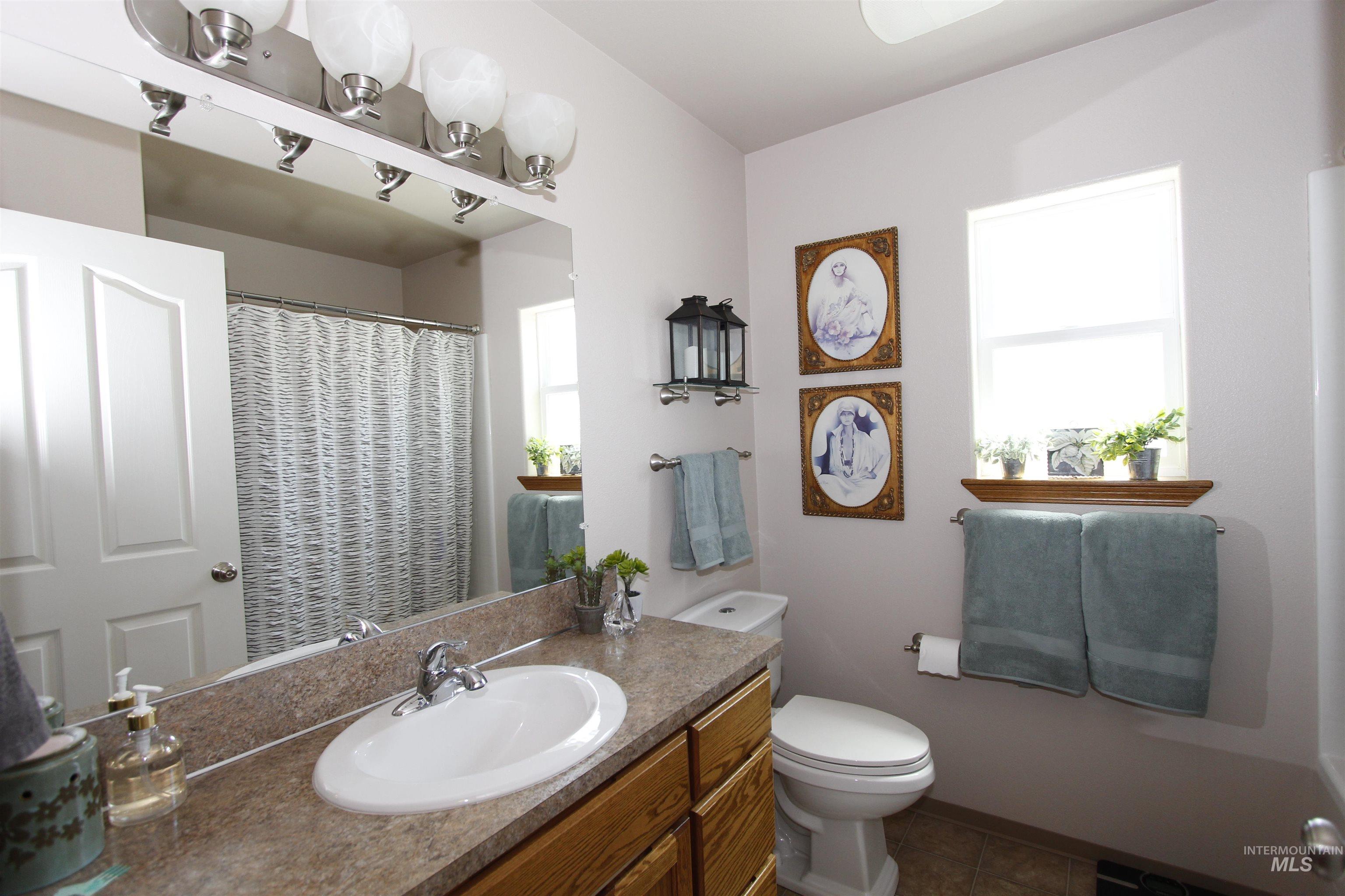 1803 16th St, Lewiston, Idaho 83501, 2 Bedrooms, 2 Bathrooms, Residential For Sale, Price $325,000,MLS 98983075