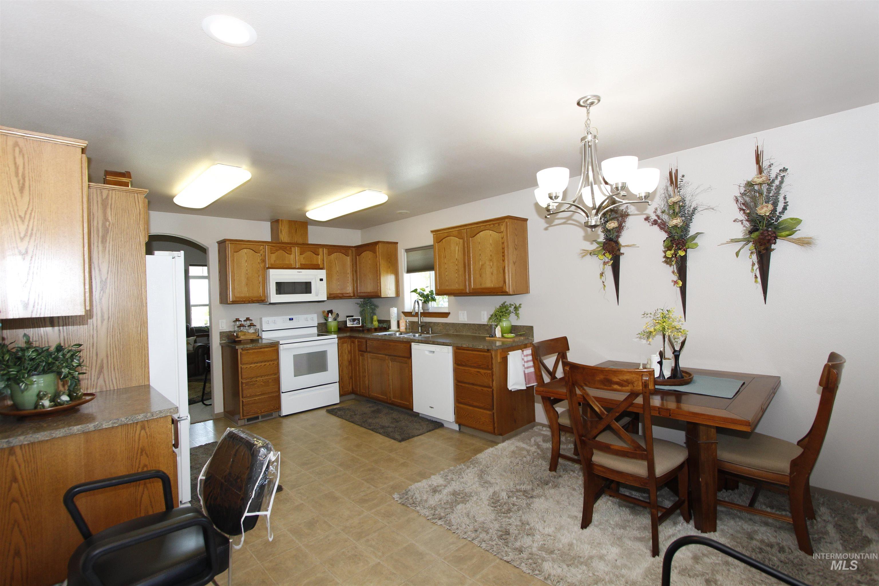 1803 16th St, Lewiston, Idaho 83501, 2 Bedrooms, 2 Bathrooms, Residential For Sale, Price $325,000,MLS 98983075