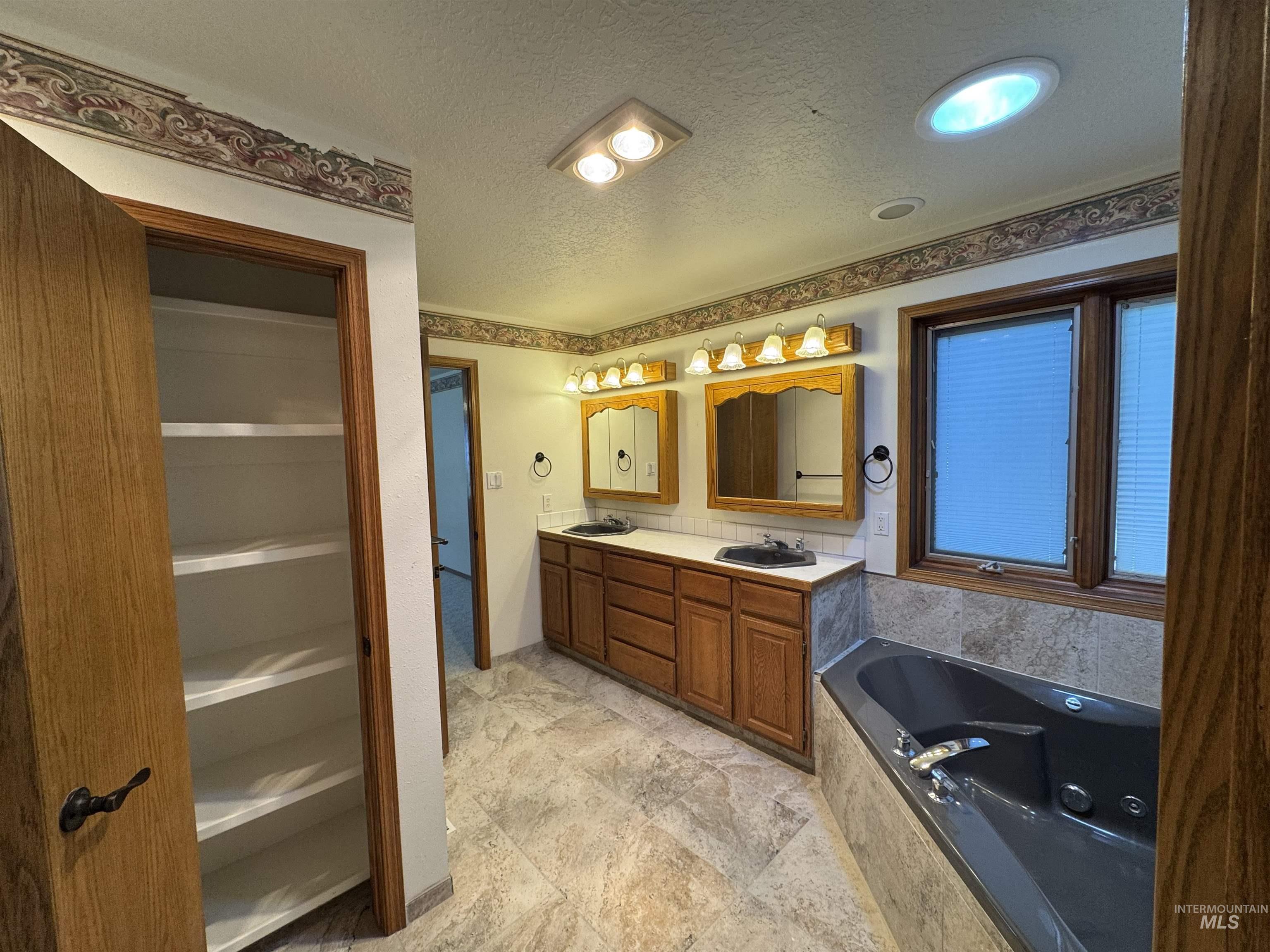 3474 E 3180 N, Kimberly, Idaho 83341, 3 Bedrooms, 2 Bathrooms, Residential For Sale, Price $678,000,MLS 98983080